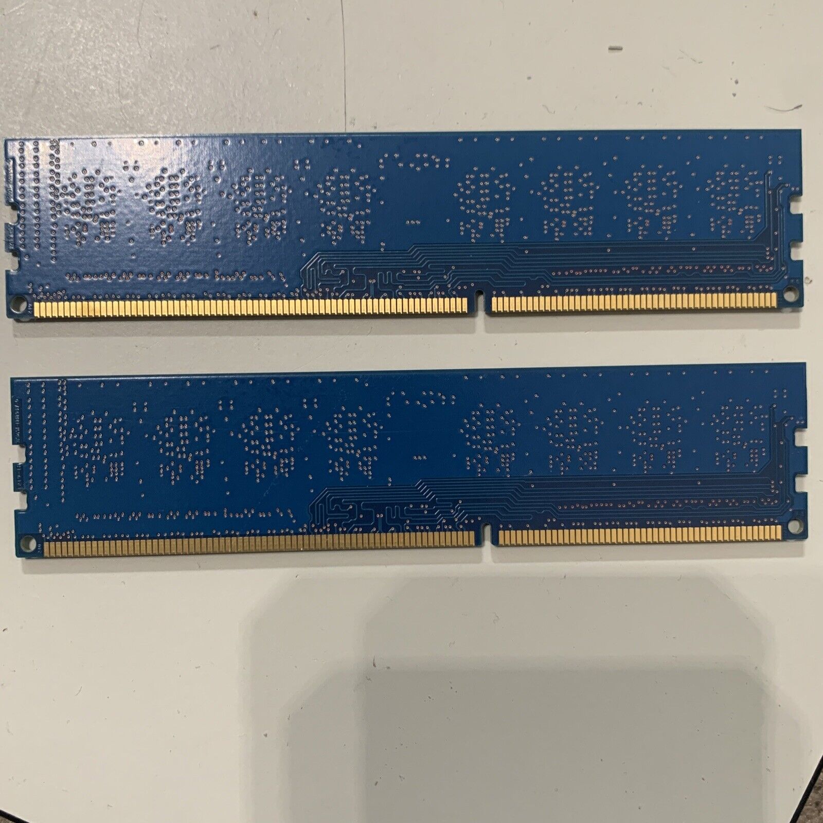 Hynix 4gb (2x2GB) Desktop DIMM RAM PC3-12800U-11-11-A1 HMT325U6CFR8C-PB N0 AA