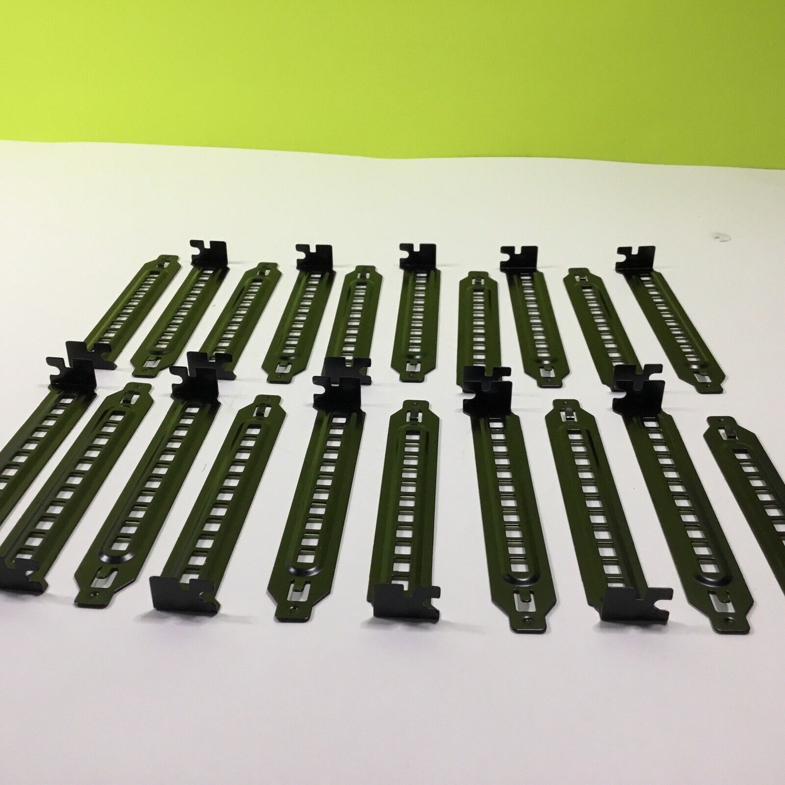 20 Pack PCI Slot Covers Thermal Take Core W200