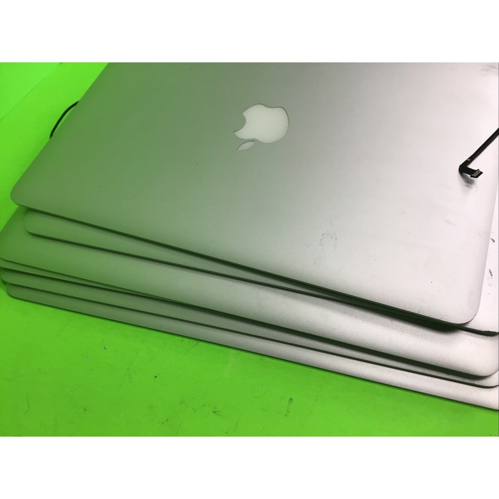 Lot of 6 MacBook Screens FOR PARTS GOLD RECOVERY or RARE EARTH RECOVERY