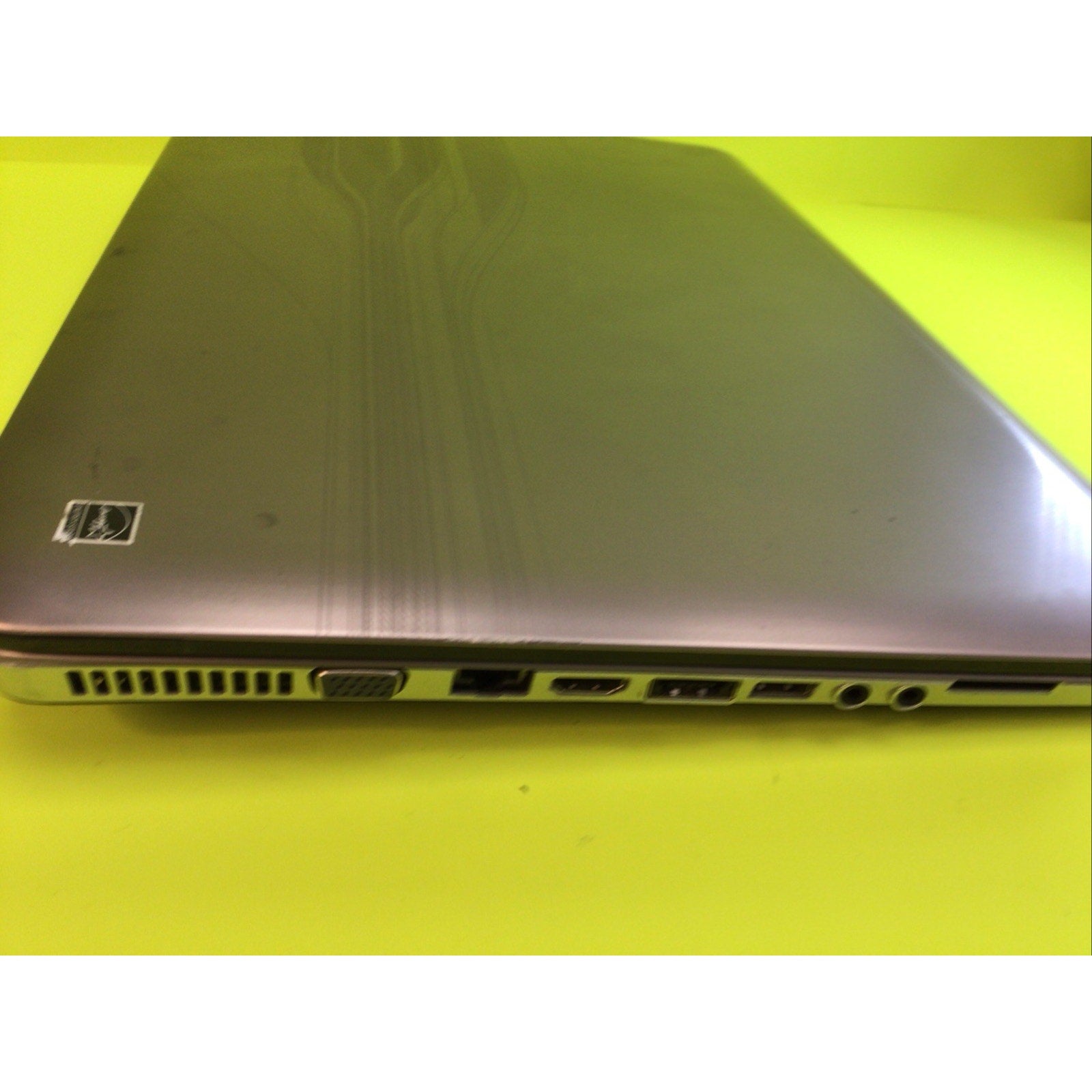 HP Pavilion DV7-4073nr i7 Q720 4GB RAM Radeon HD5650 FOR PARTS or REPAIR