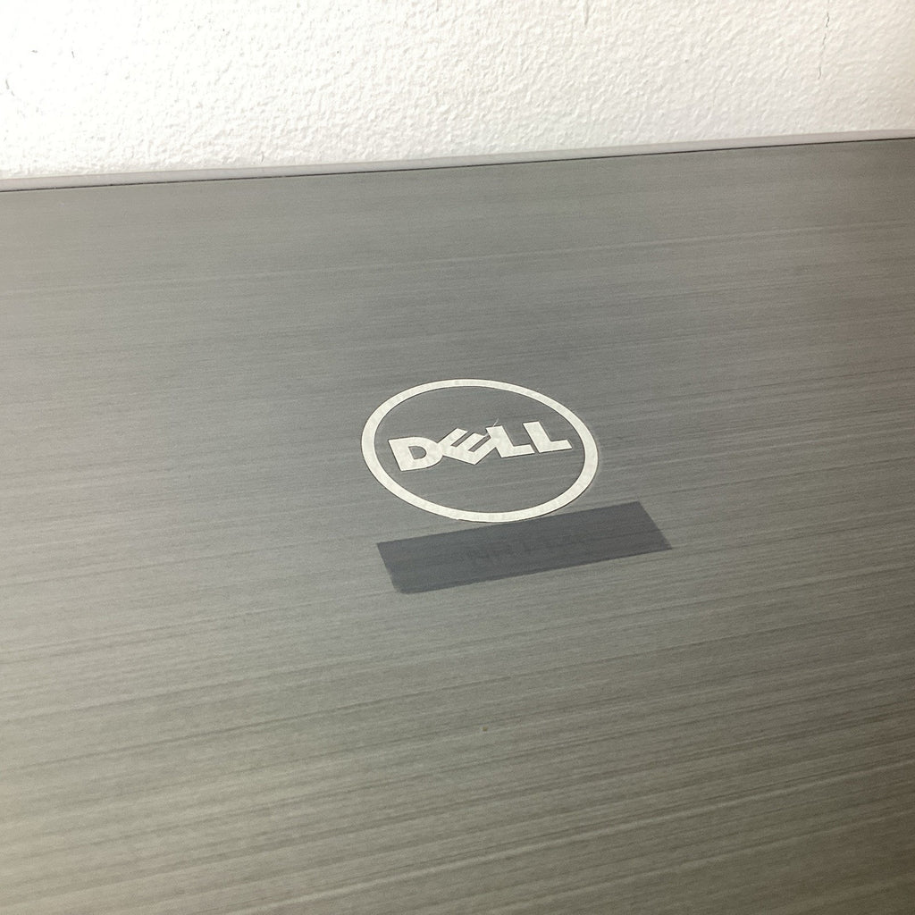 Dell Latitude E5520 15.6" Laptop 2.5GHz i5-2520M 3GB RAM 250GB HDD - For Parts