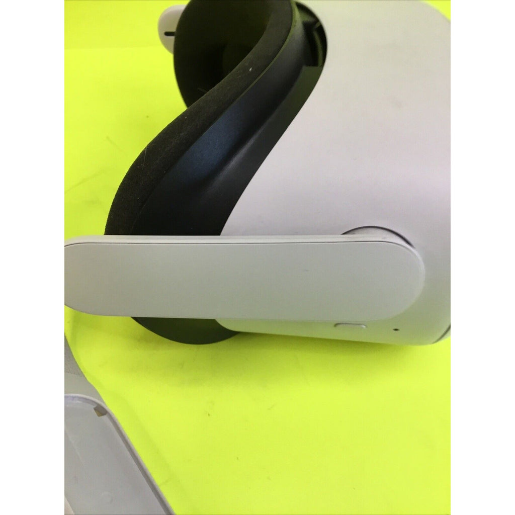 Meta Quest 2 64GB FOR PARTS or REPAIR