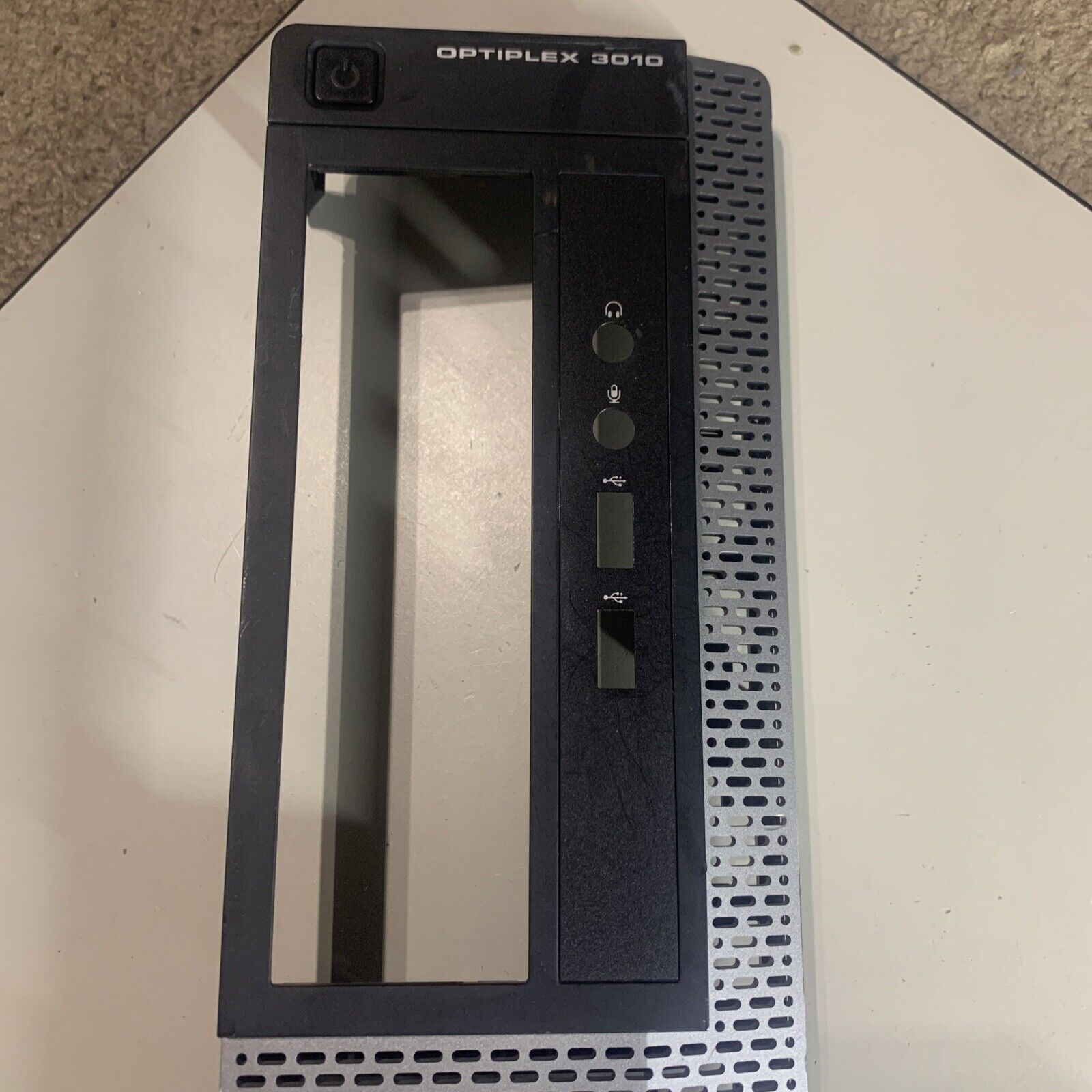 Dell Optiplex 3010 SFF Faceplate Front Cover Only Bezel p/n: 070KWX / 70KWX