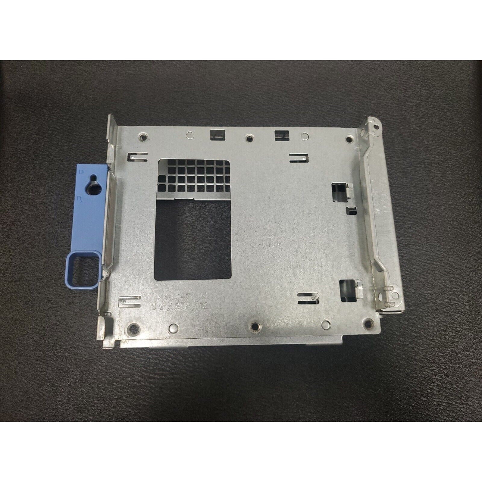 DELL OptiPlex 3010 SFF MX60047 B MZ60045 A 3.5" Hard Drive Cage Caddy 66-1