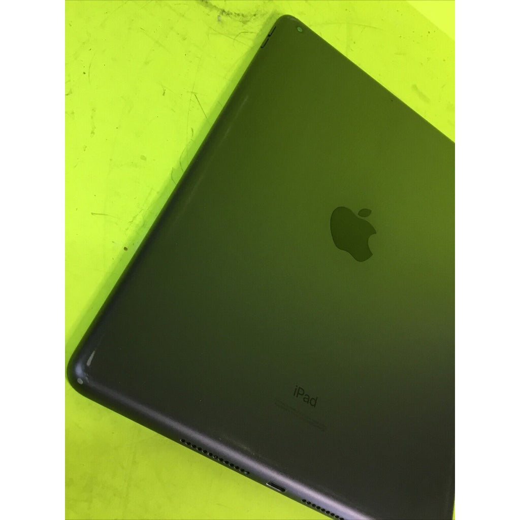 Apple iPad 7th Gen A2197 Gray FOR PARTS REPAIR or RECYCLE