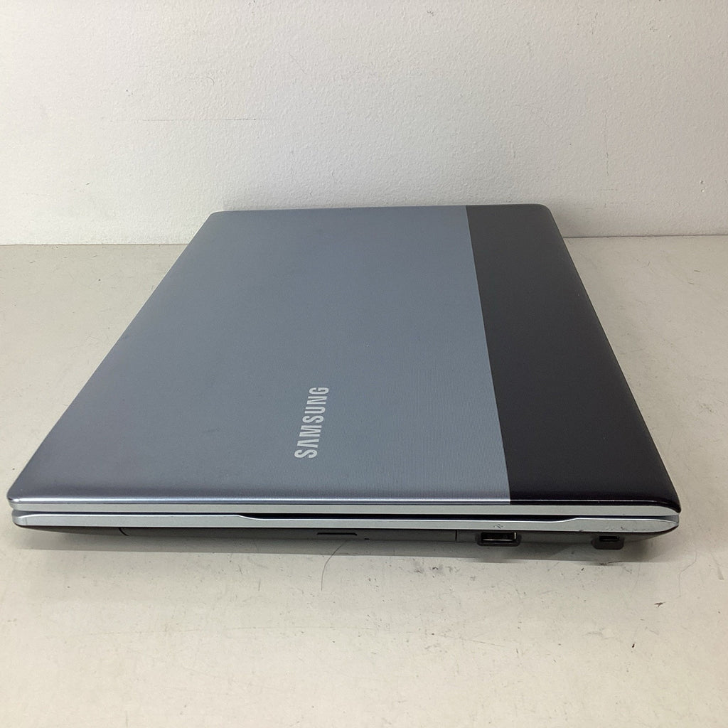 Samsung NP-RV515-A01US 15.6 AMD E-350 Dual-Core 4GB RAM 320GB HDD - For Parts