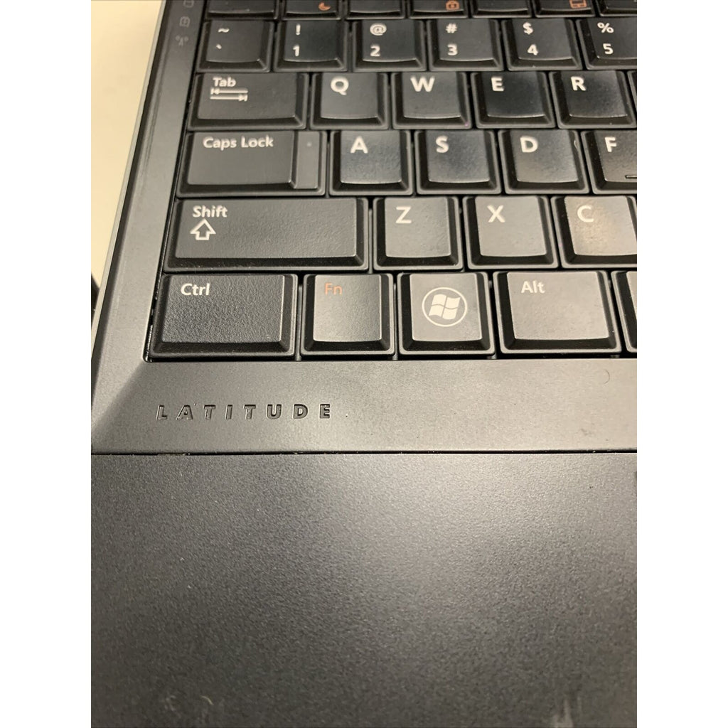 Dell Latitude E5520 i3-2330m 2GB 15.6" - No HDD/No Power Adapter/Missing Key