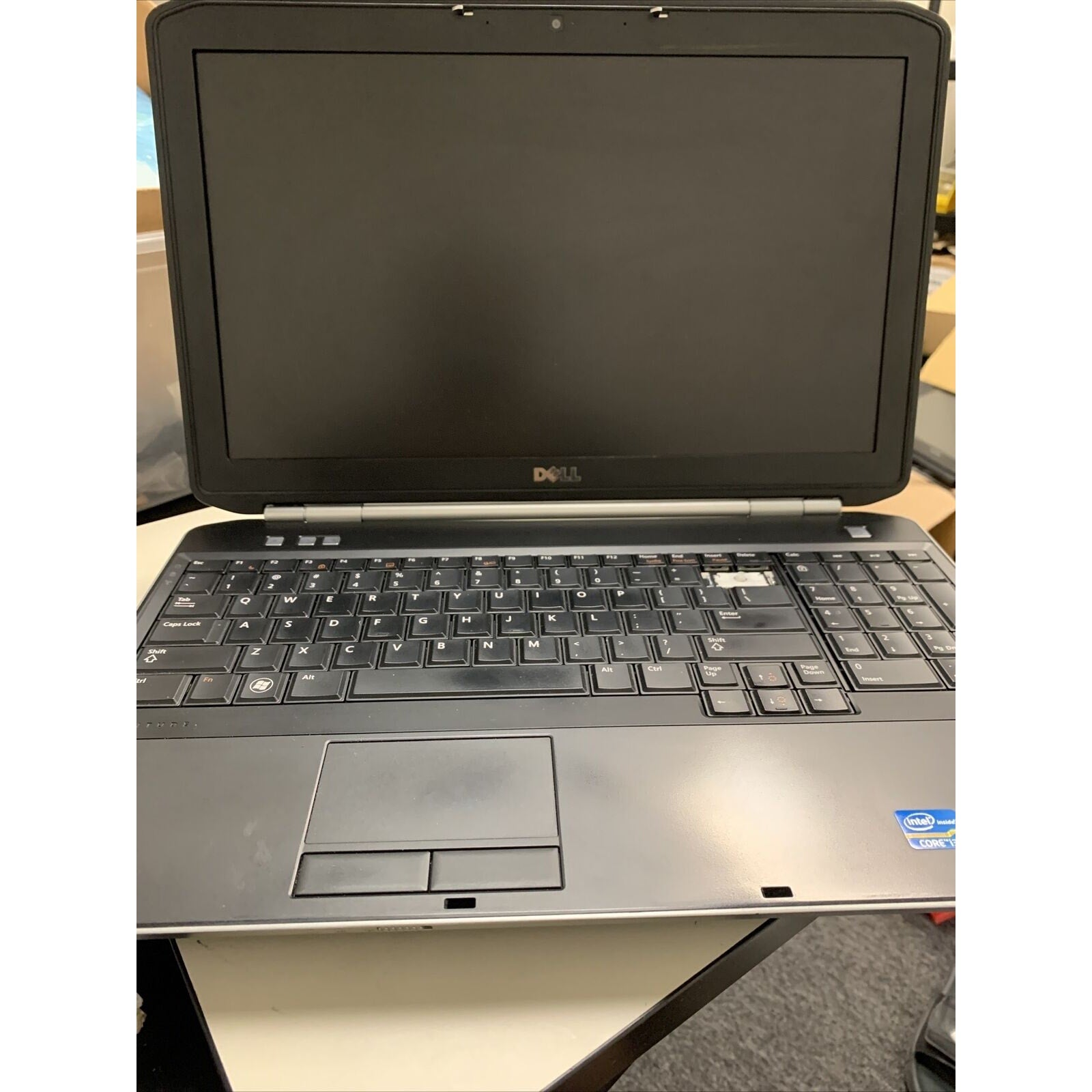 Dell Latitude E5520 i3-2330m 2GB 15.6" - No HDD/No Power Adapter/Missing Key