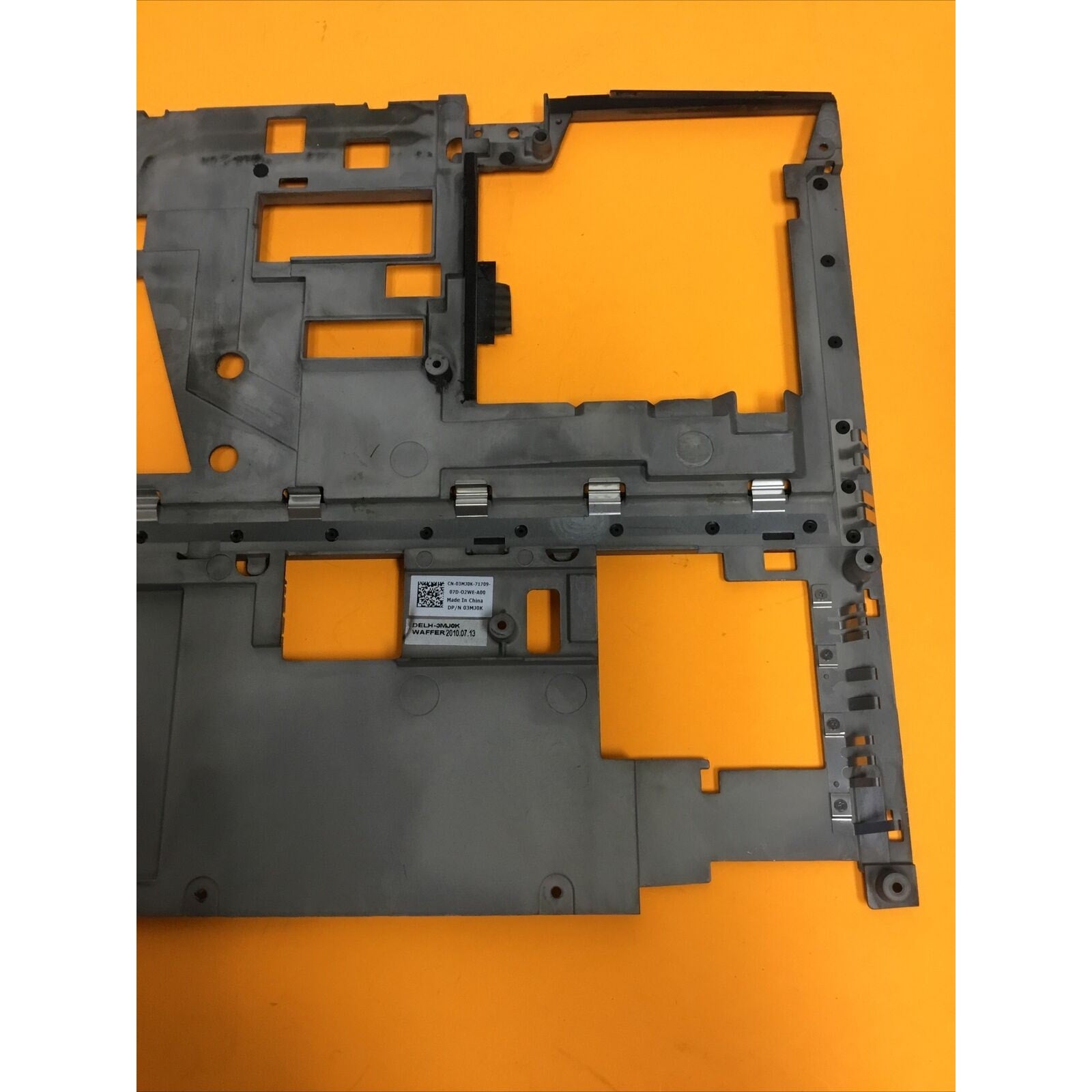 3MJ0K OEM Dell Palmrest Keyboard Frame Bracket Assembly For Alienware M17x R2