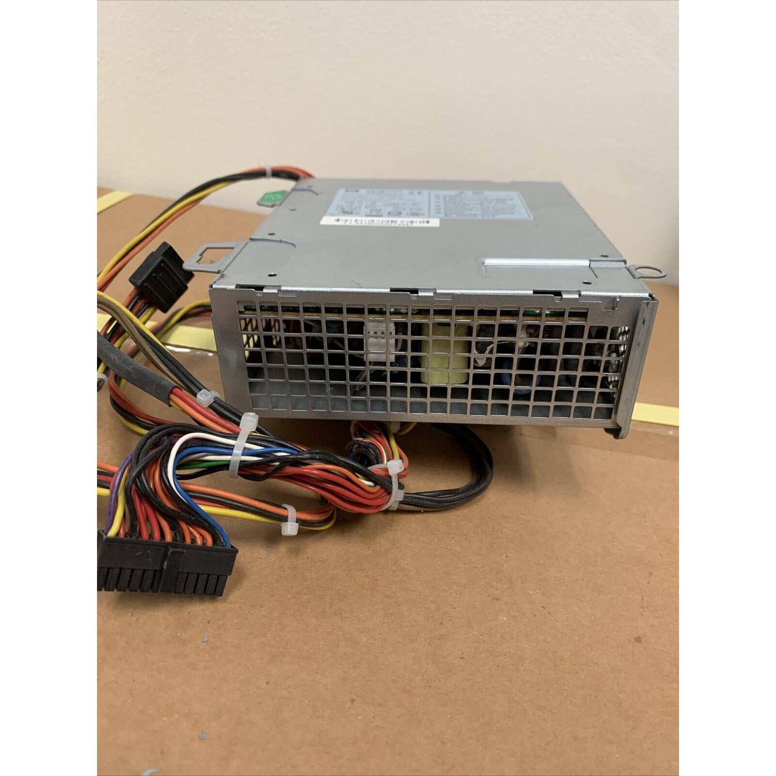 HP DPS-240FB-2 A 240W 403778-001 403985-001 Power Supply