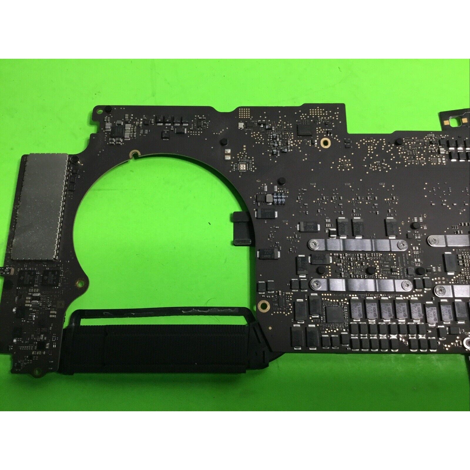 Logic Board for Apple MacBook 15" a1707 2.6Ghz i7 256GB 820-00281-A w/Touch ID