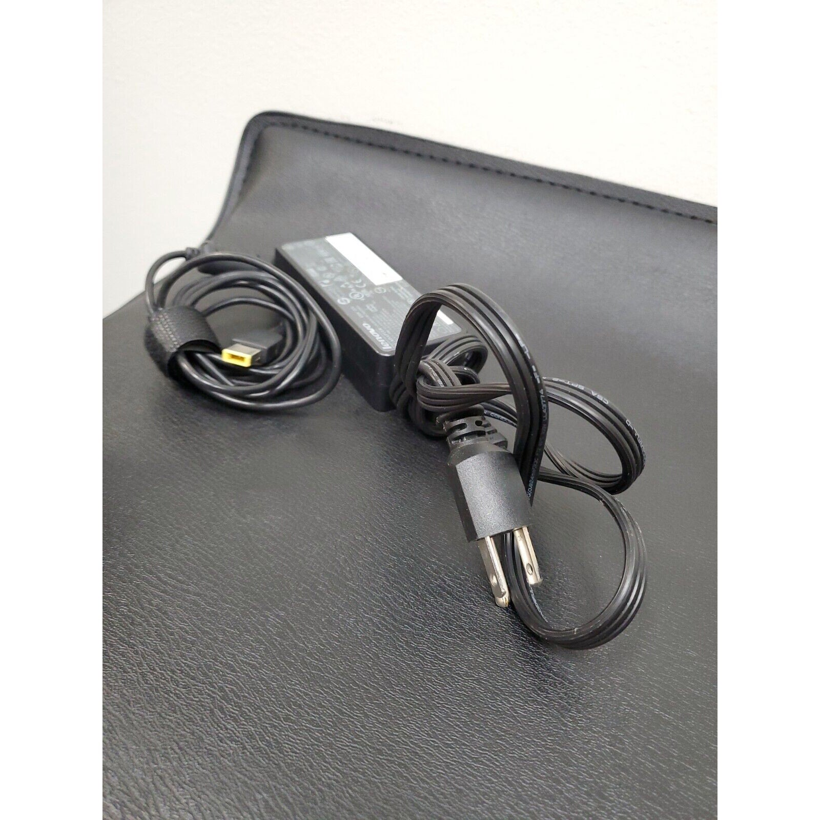 Lenovo Original 65W 20 V Genuine ADLX65NCC3A AC adapter 20 V 3.25 A