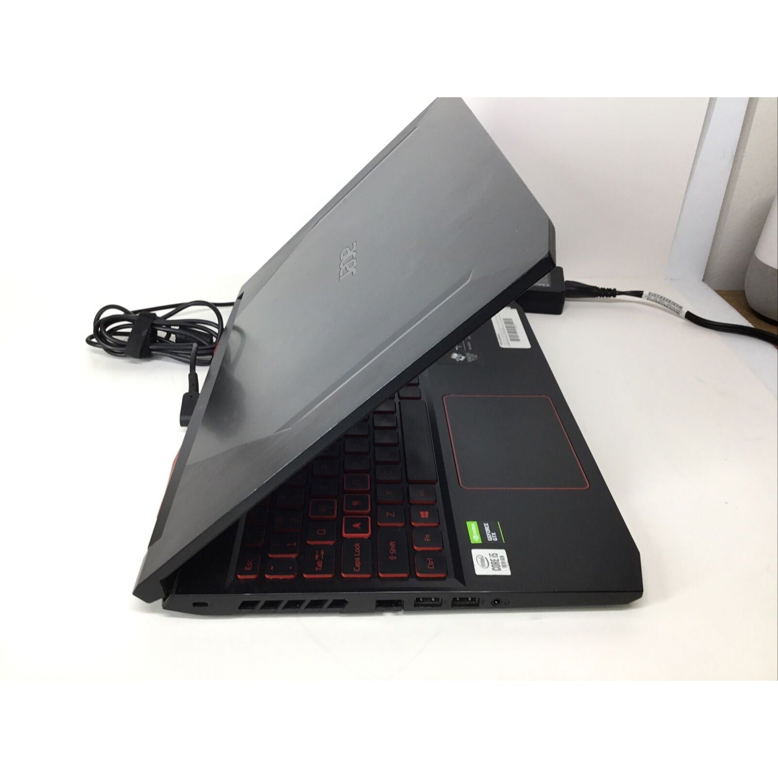 Acer Nitro 5 AN515-55-59KS 15.6'' (i5-10300H, 16GB RAM, 1650 Ti, 500GB SSD)