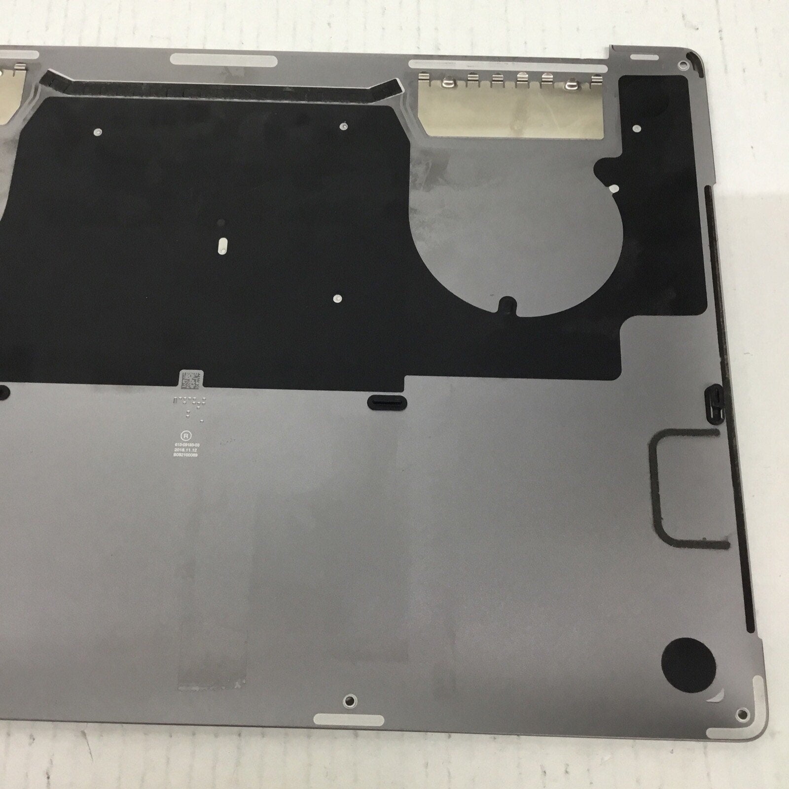 613-06939-A MacBook Pro 15 2018 2019 A1990 Bottom Case Cover Silver Genuine