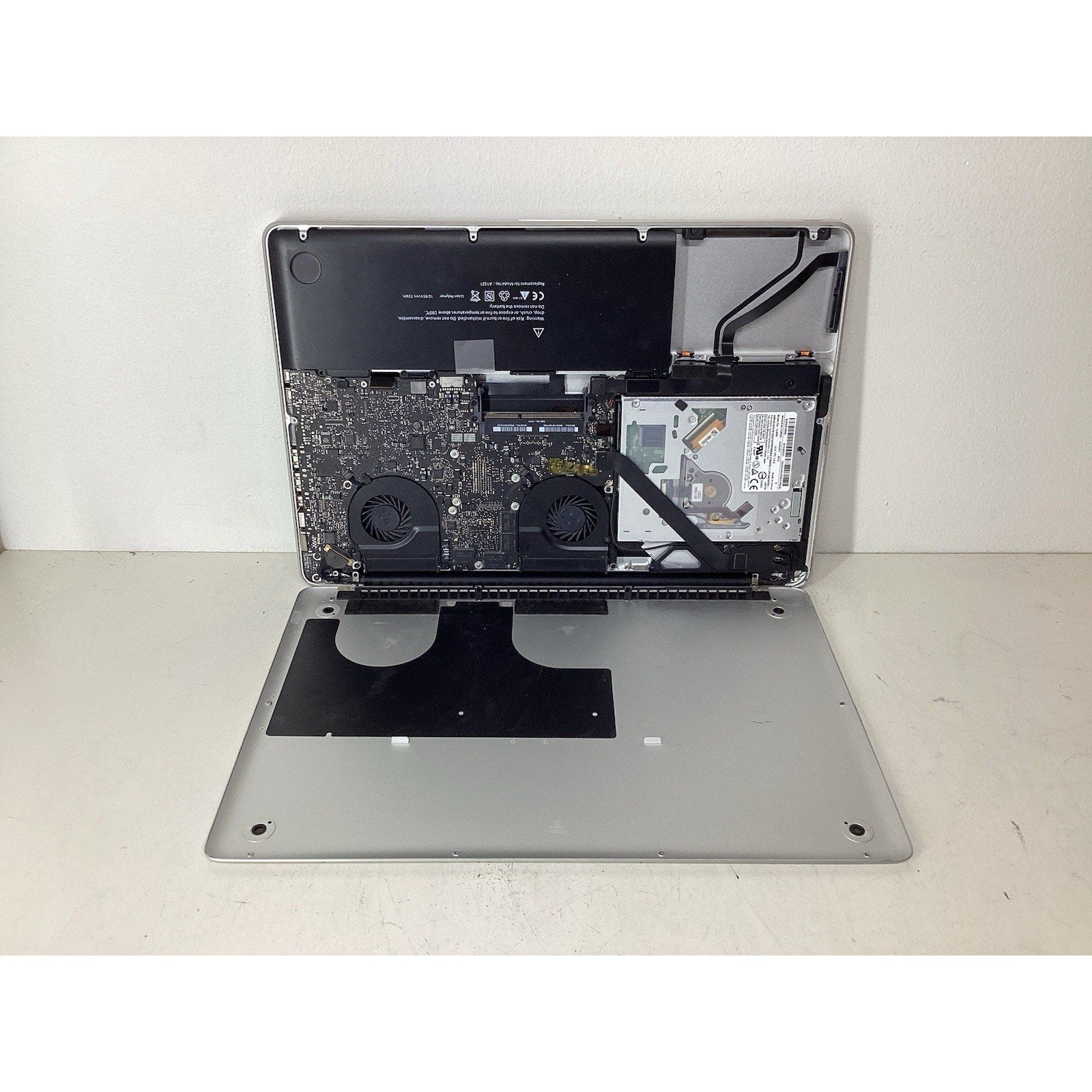 Apple MacBook Pro 2010 Model A1286 Silver No RAM, HDD - For Parts