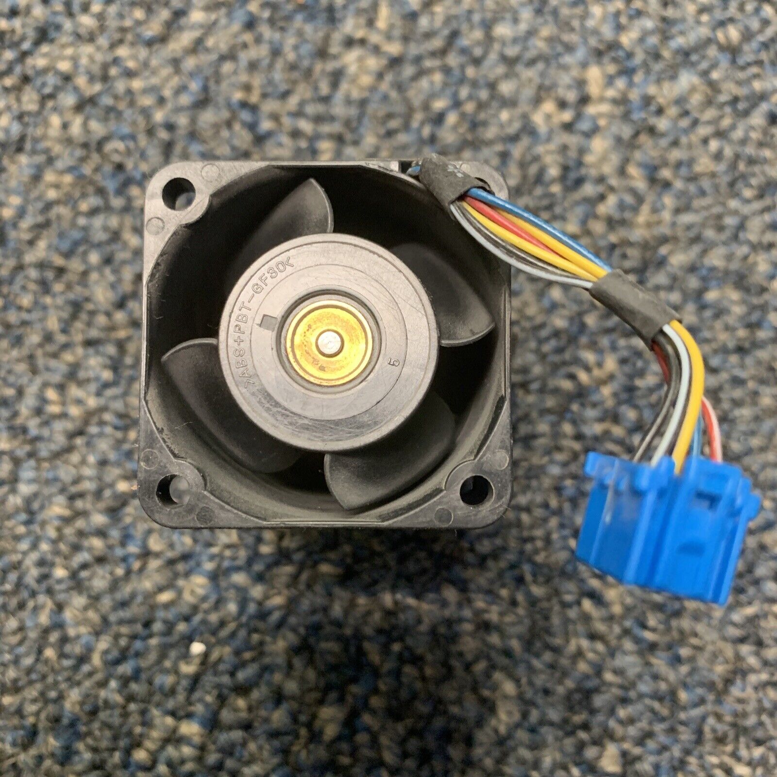 Dell Server Fan DC12V 1.2A 8-Pin 8-Wire #9CRD0412P5K05 San 40 P/N: 0G865J