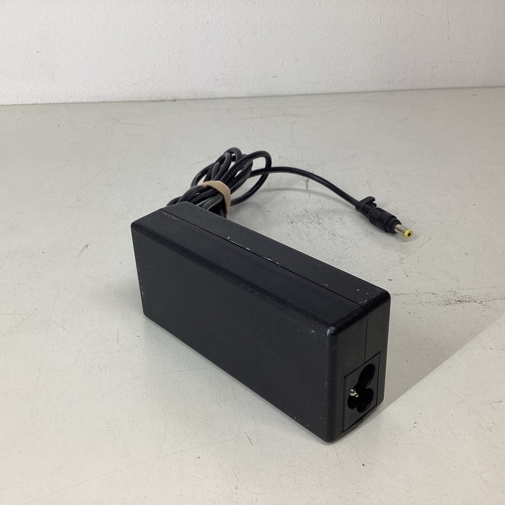 HP Laptop AC Power Adapter 380467-004381090-001 18.5V 3.5A 65W