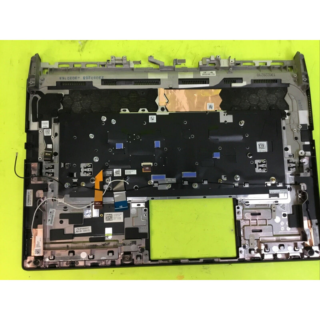 Dell Alienware M17 R5 Laptop Palmrest VNRXH FOR PARTS or REPAIR