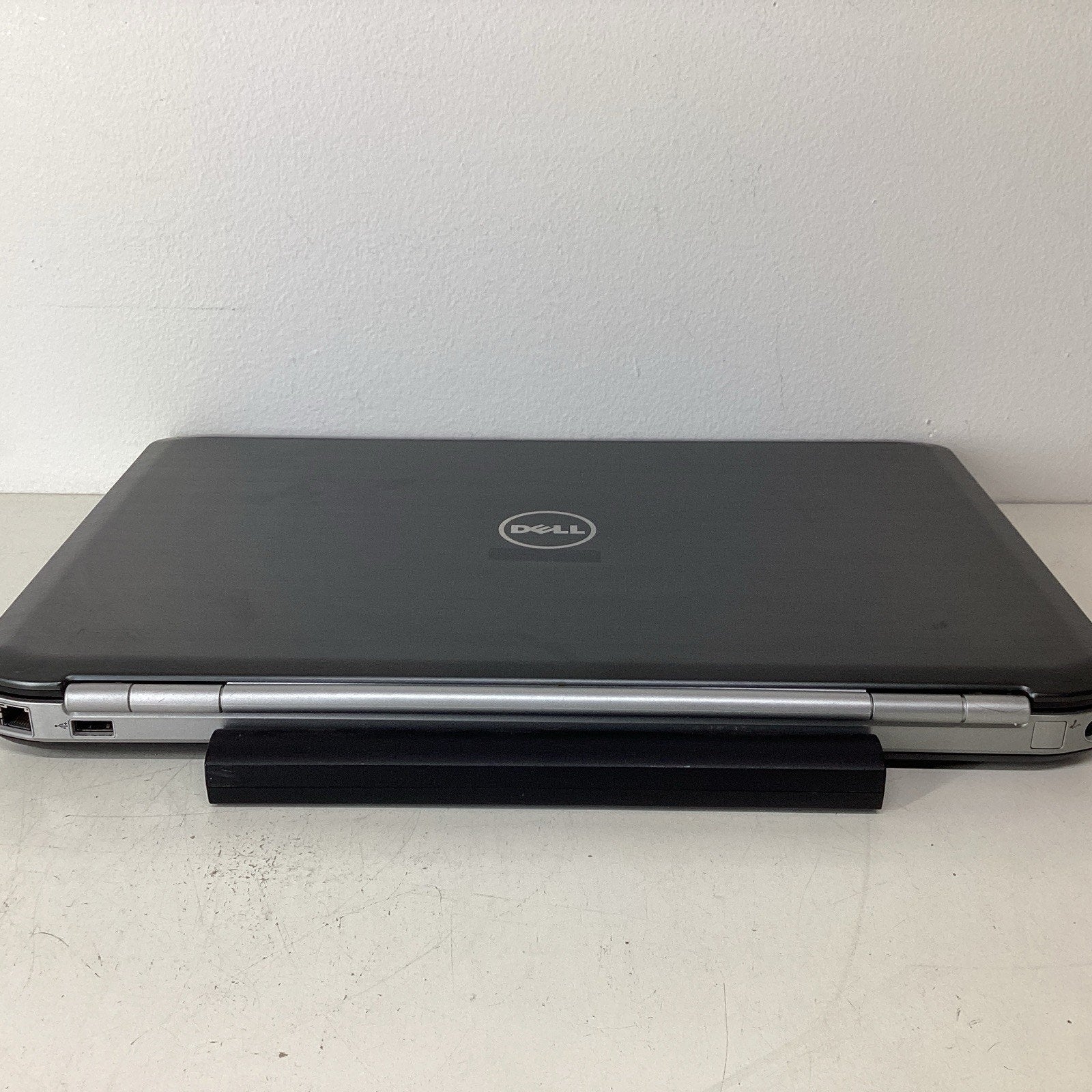 Dell Latitude E5520 15.6" Laptop 2.5GHz i5-2520M 4GB RAM 250GB HDD - For Parts