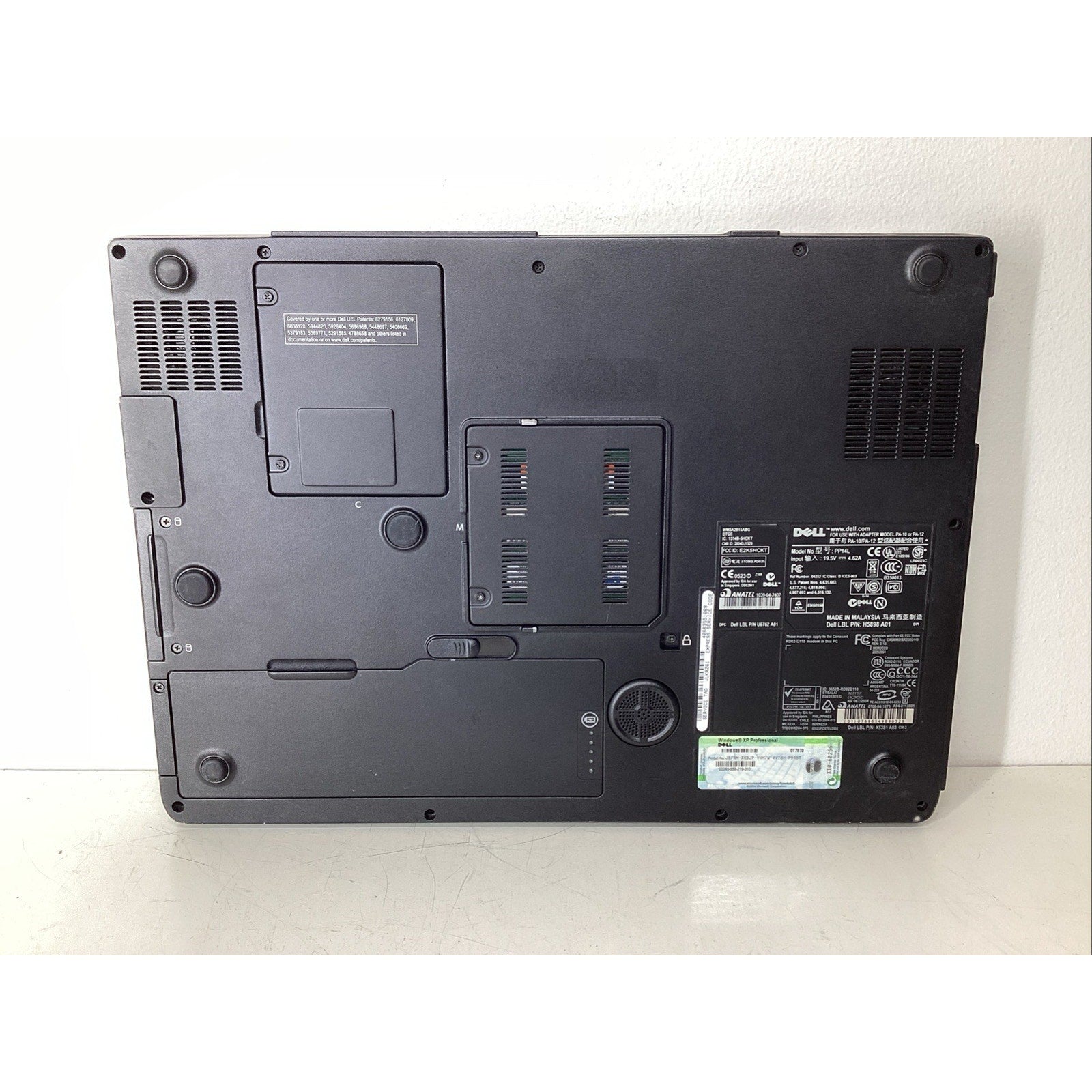 Dell Inspiron 9300 17" Laptop Intel Centrino 768MB RAM - For Parts