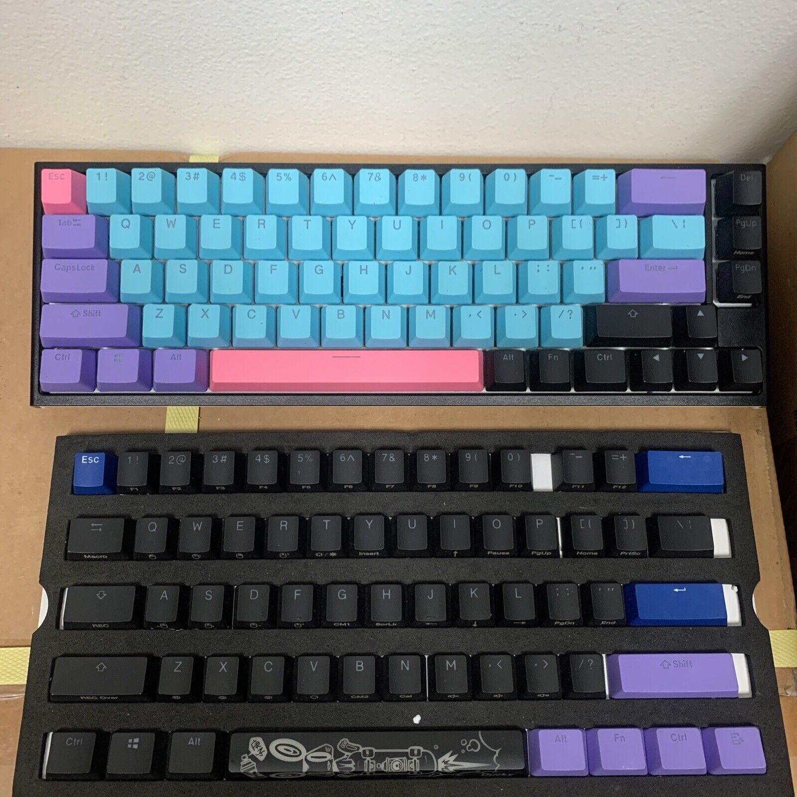 Ducky One 2 SF USB DKON1967ST Keyboard With Replacement Key Caps