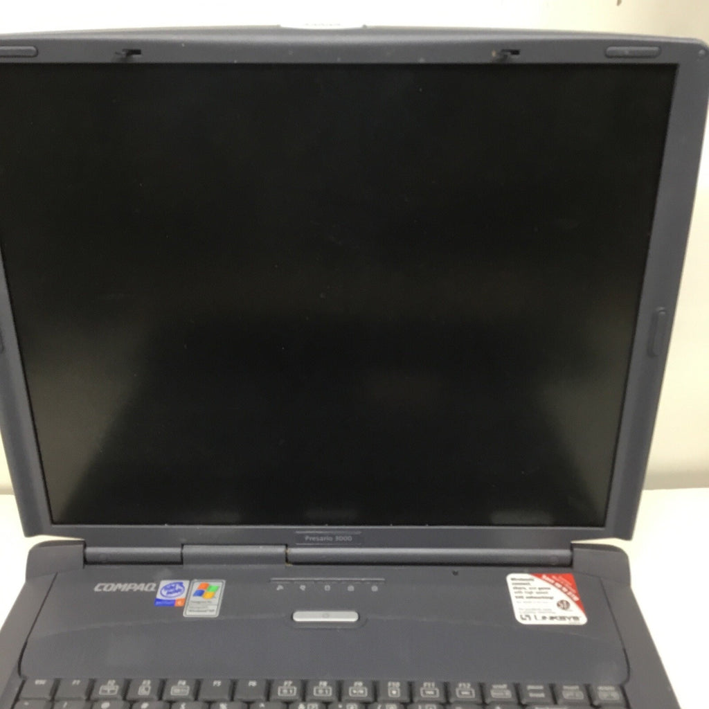 Vintage Compaq Presario 3000 Laptop Pentium 4 No Adapter / No HDD / READ DESC