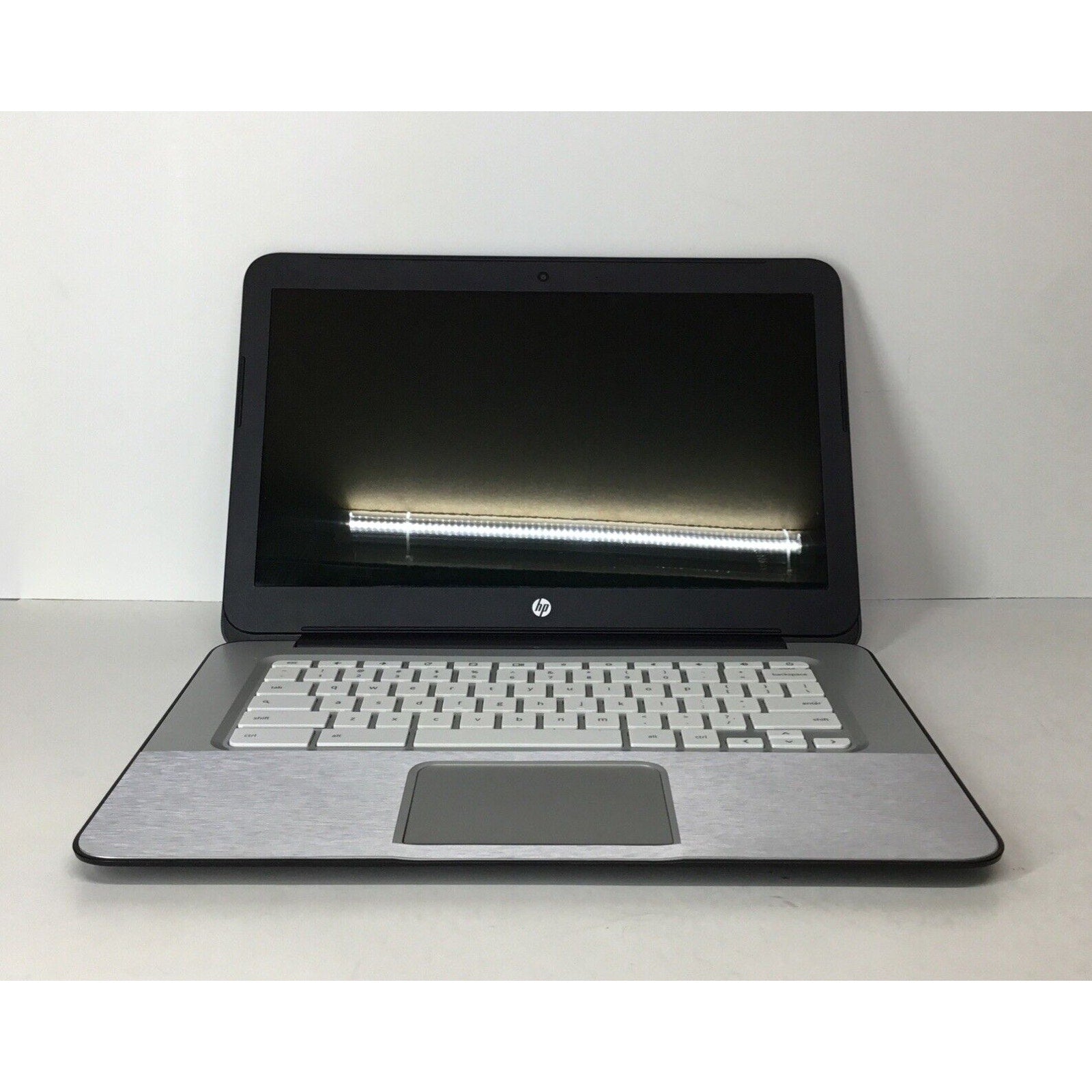 HP Chromebook 14-SMB AR6B22 2955U 1.40GHZ 4GB 16GB SSD 14"HD