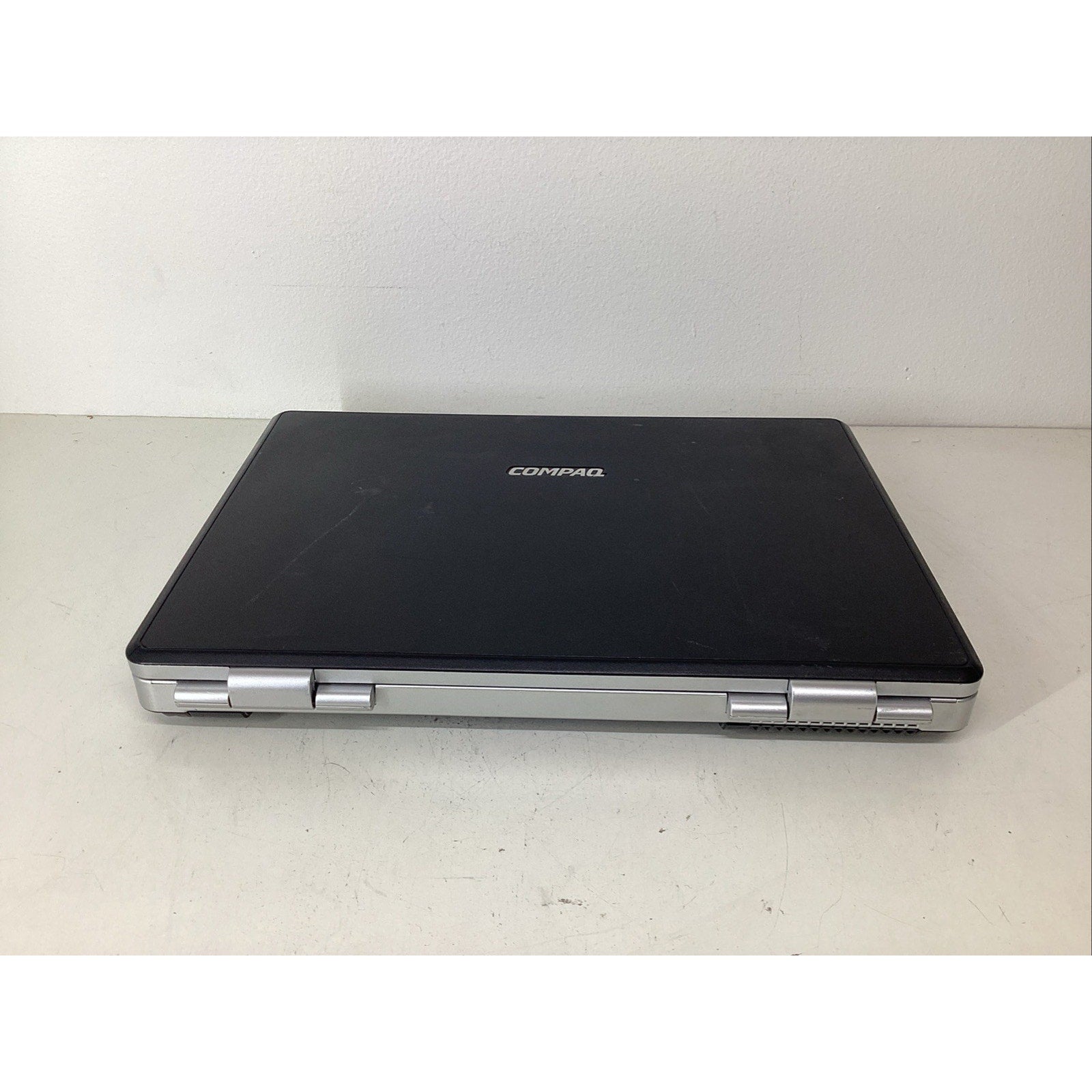 Compaq Presario C300 Laptop 512MB RAM 80GB HDD Intel Celeron M - For Parts