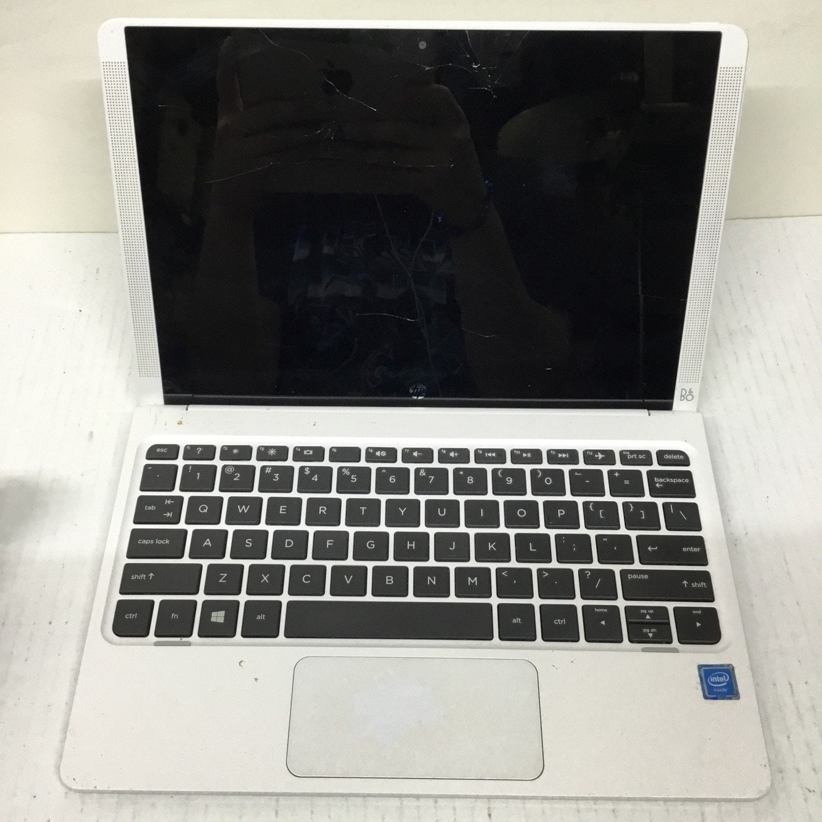 HP Pavilion x2 10-n113dx FOR PARTS READ DESC
