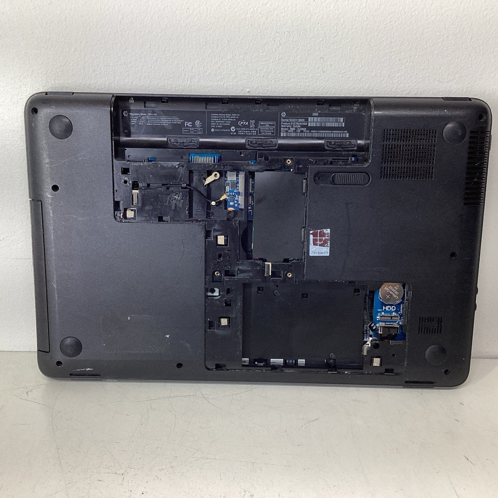 HP 2000-2c29NR 15" Notebook PC 4GB RAM Missing Parts Read Description-For Parts