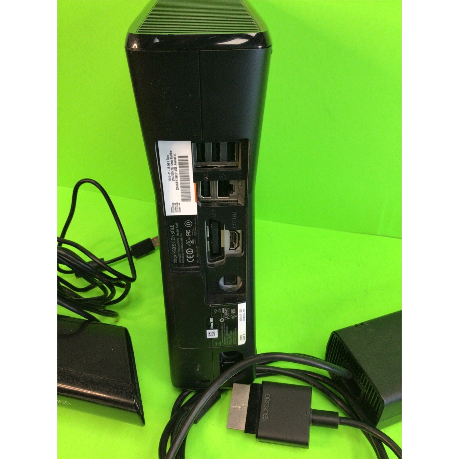 Microsoft Xbox 360 S 2GB Console Bundle With Kinect 2 Controllers 5 Games