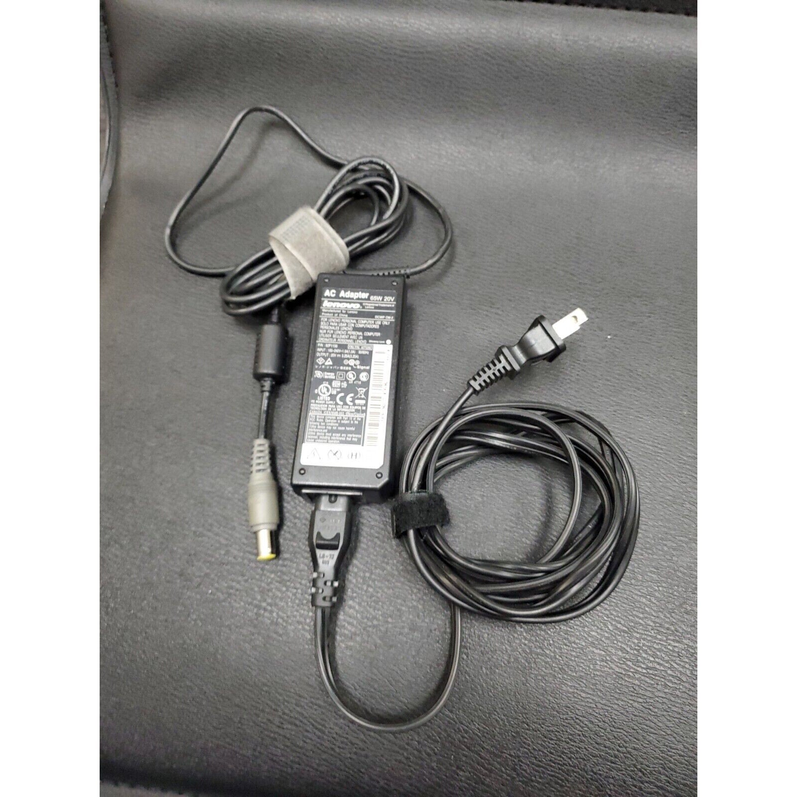 Lenovo AC Adapter 92P1156 42T5282 65W 20V