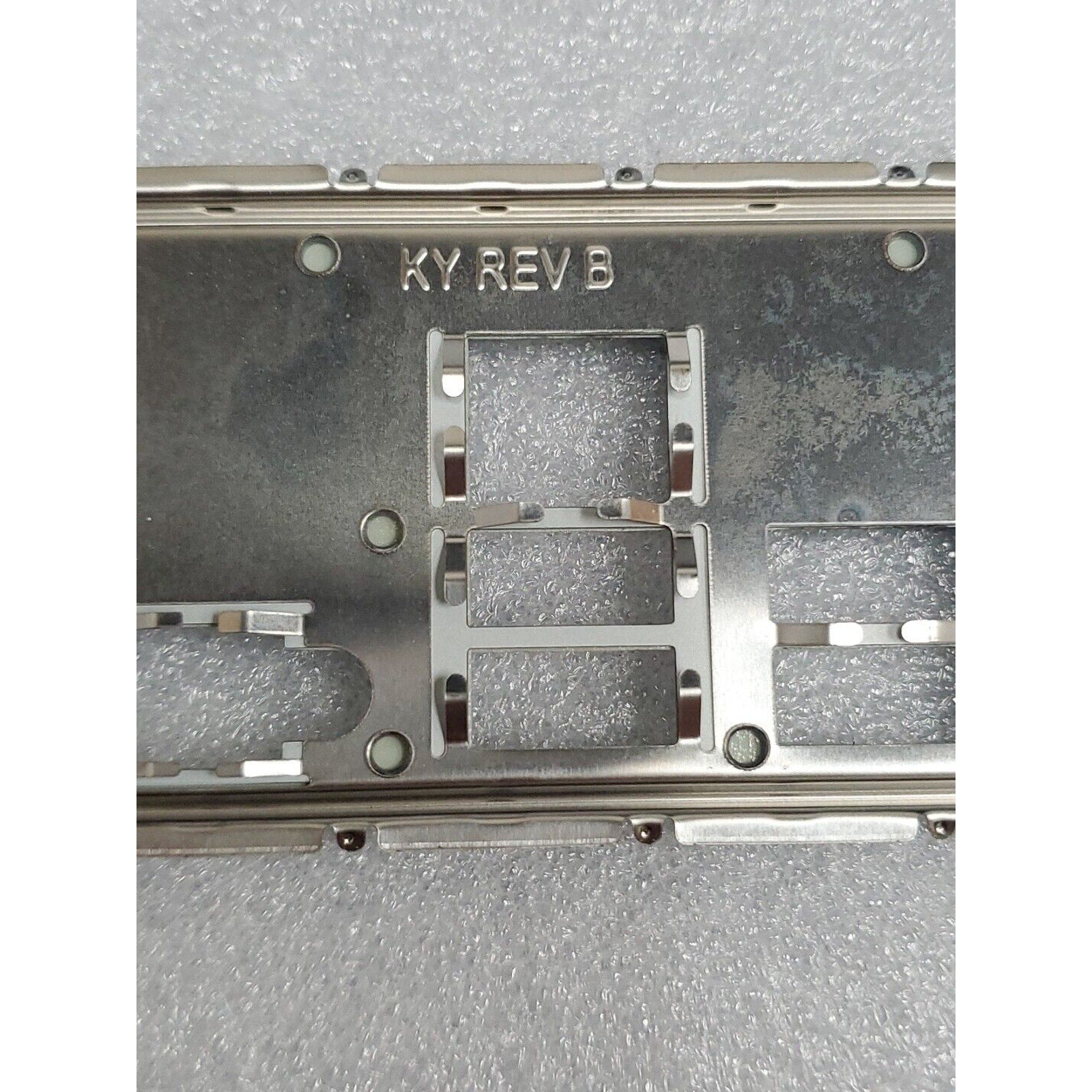 HP 646092-001 I/O Shield For Pavilion P7 646092-001