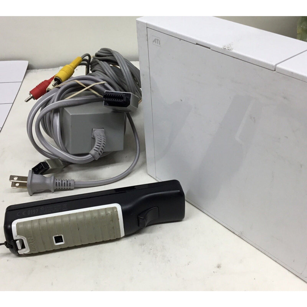 Nintendo Wii White Console With Wii Remote RVL-001 No sensor bar