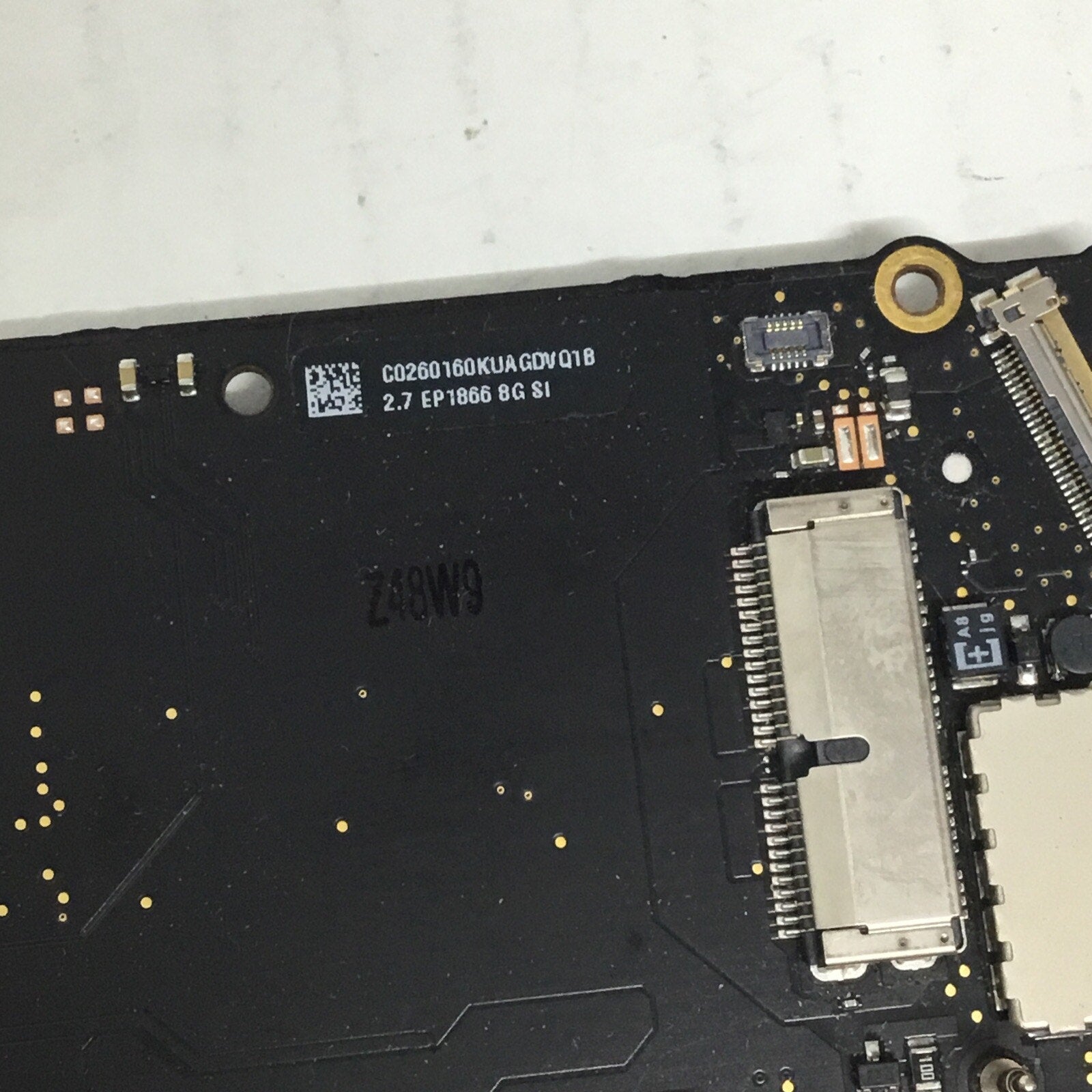 Parts Apple MacBook Pro Retina 13" A1502 2.7GHz 8GB RAM Logic Board 820-4924-A