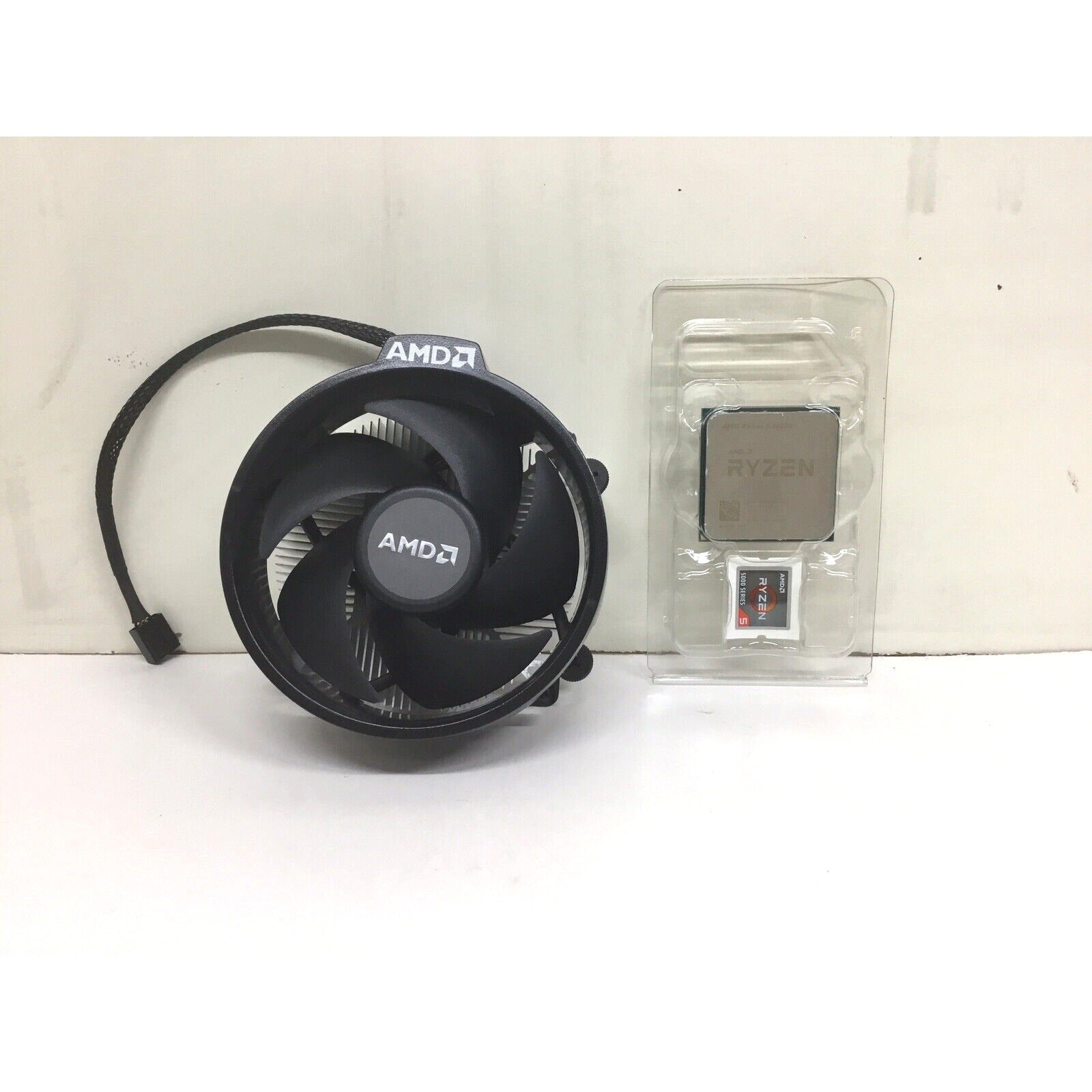 AMD Ryzen 5 5600G Processor 100-100000252BOX 3.9 GHz 6 Cores Socket AM4