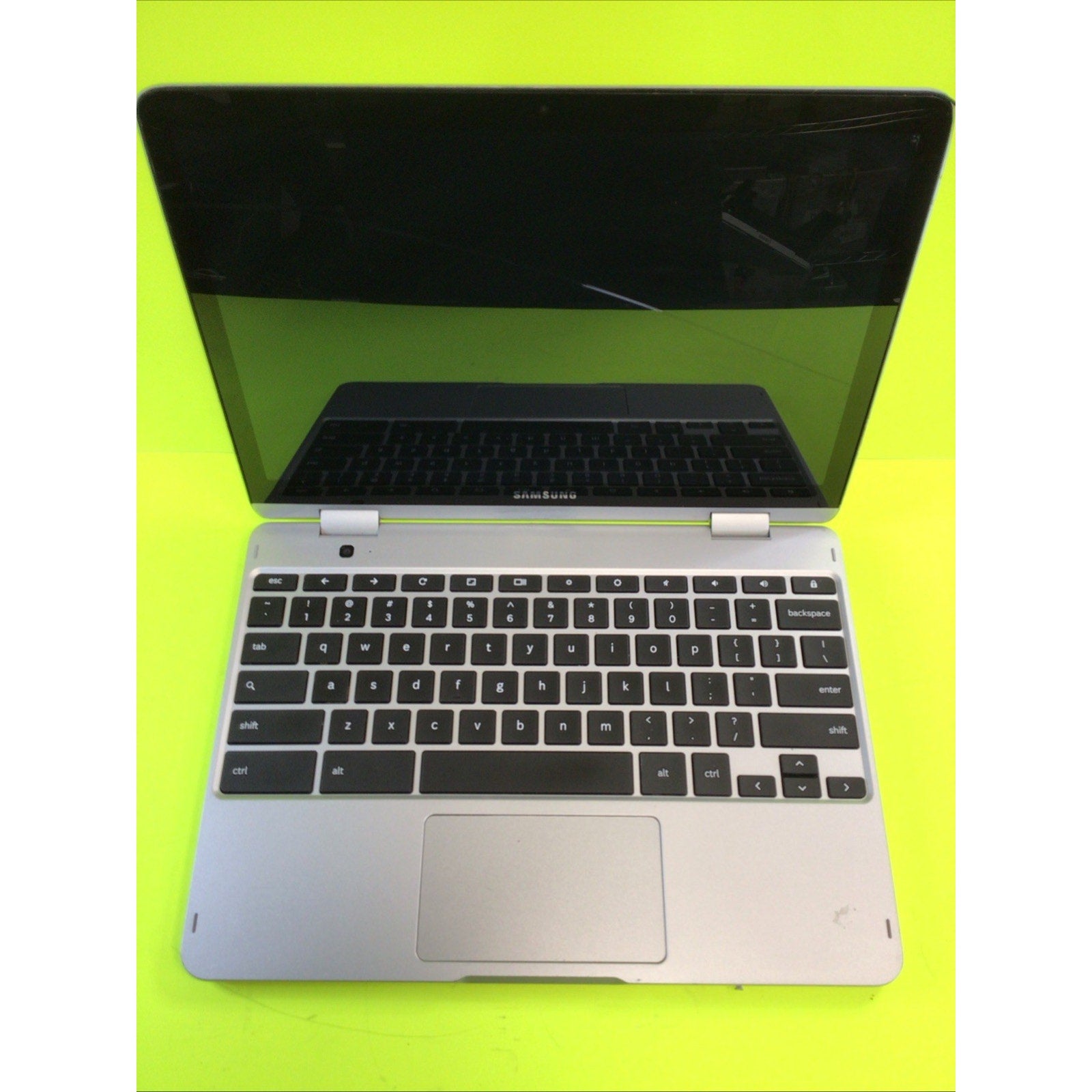 Samsung Chromebook XE5200AB FOR PARTS or RECYCLE
