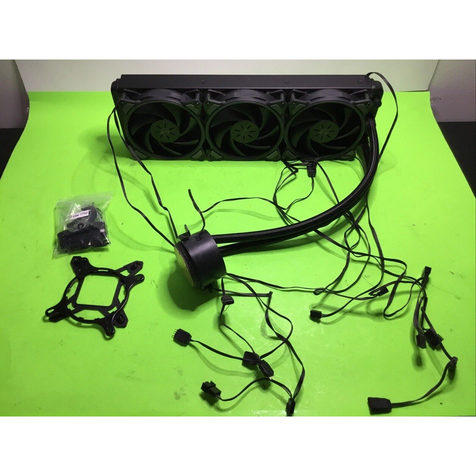 iBUYPOWER 360mm Radiator CPU Liquid Cooler (3x120mm Fans) RGB FOR PARTS