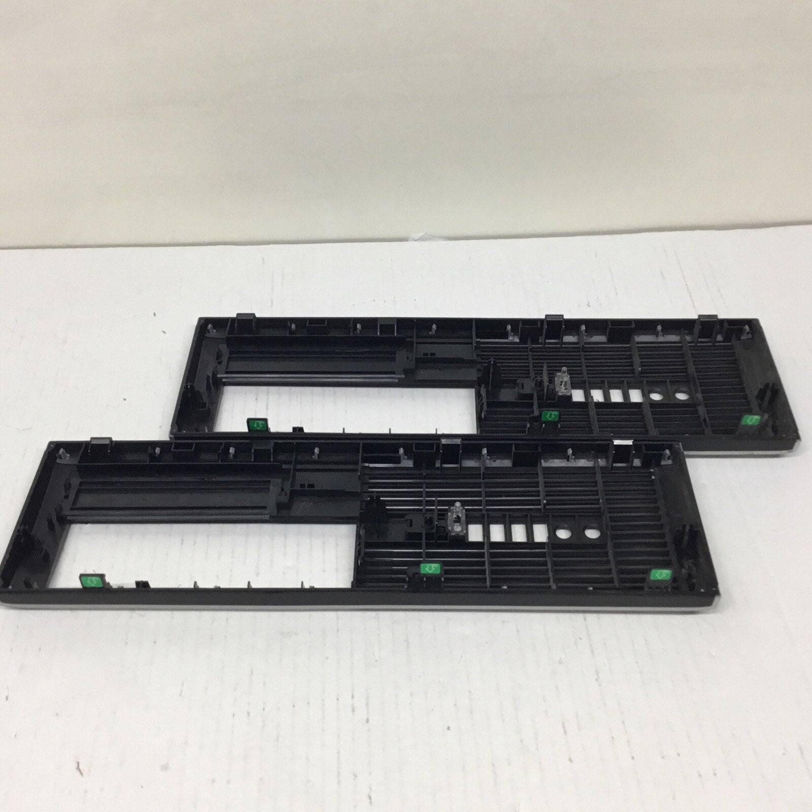 Lot of 2 HP Compaq PE60054 ELite 8000 Desktop Front Bezel 452692-002