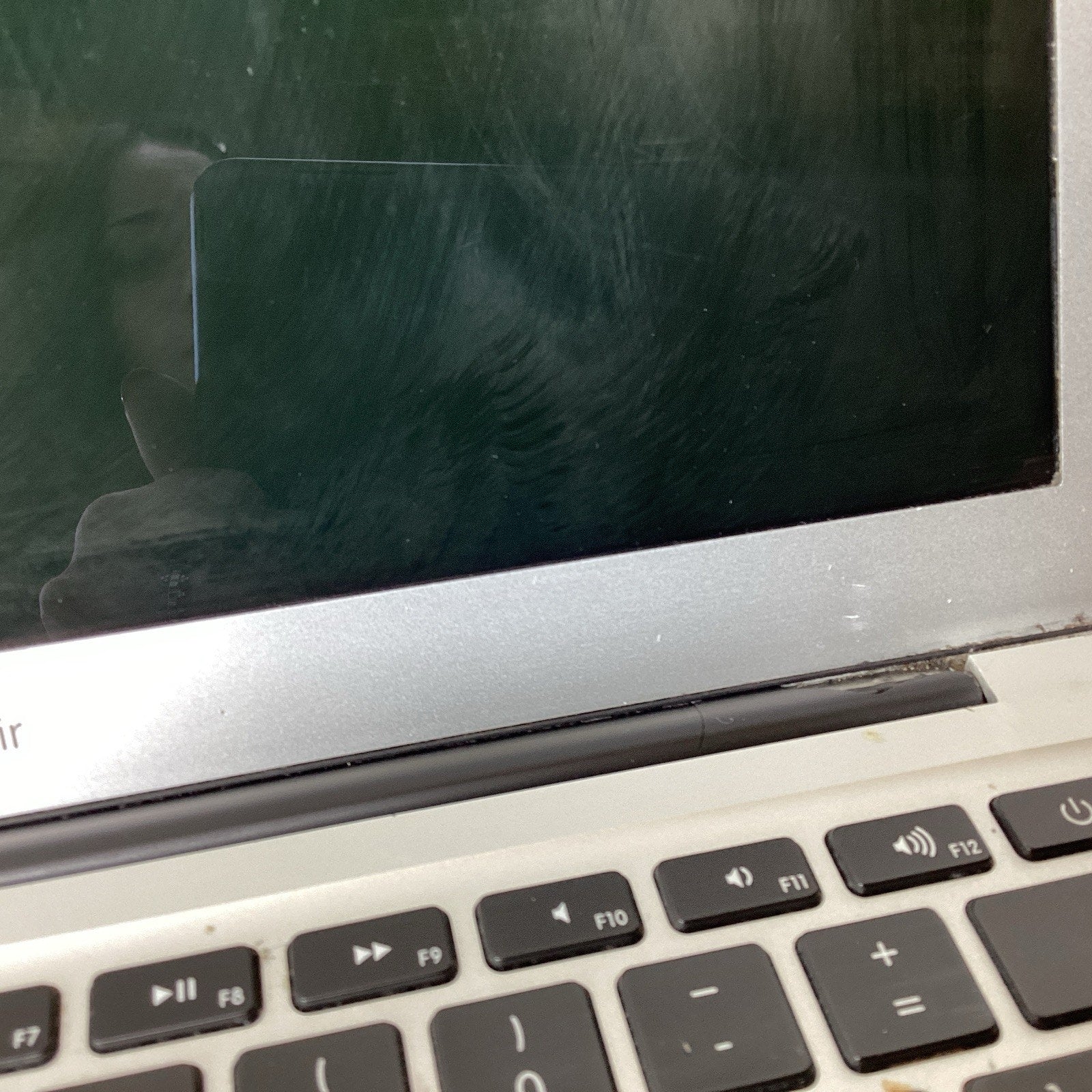 Apple MacBook Air 13.3" A1466 Dual Core Intel i5 4GB RAM - For Parts