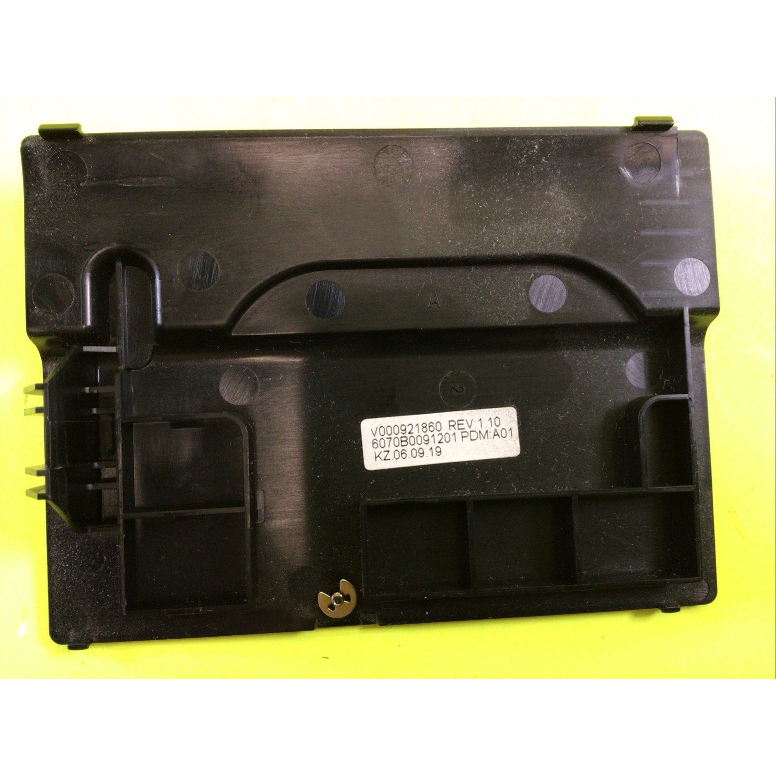 Toshiba Satellite A105 Hard Drive Cover Door W/Screw V000921860 6070B0091201 109