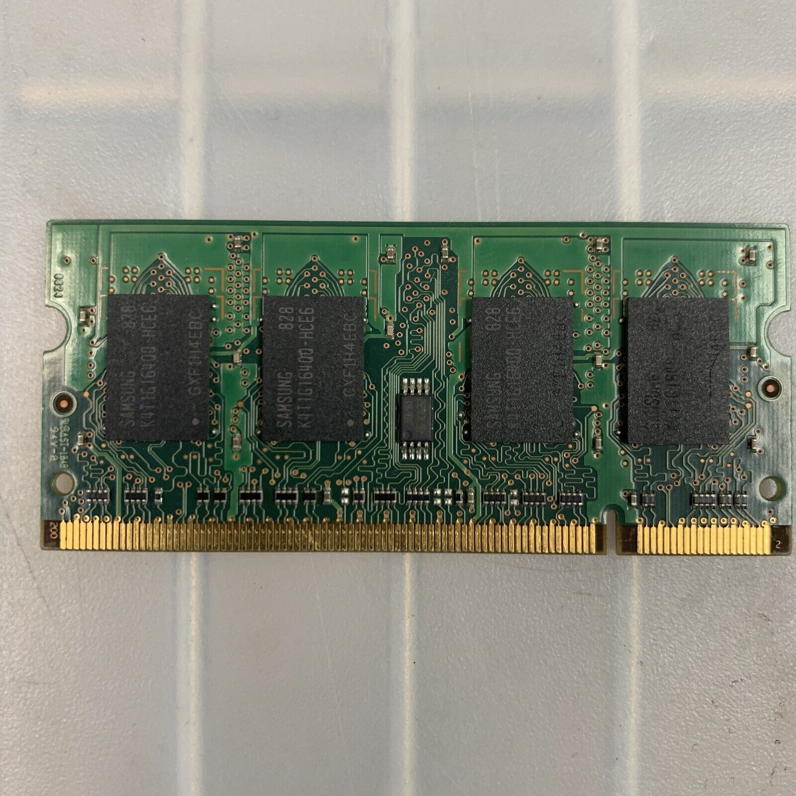 Samsung 1 GB SO-DIMM 667 MHz DDR2 SDRAM Memory (M470T2864QZ3-CE6) #A9