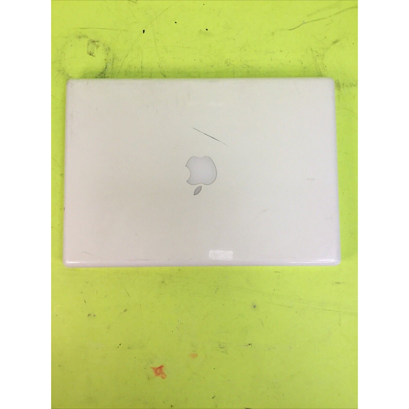 Apple MacBook A1181 13.3 Laptop FOR PARTS or REPAIR