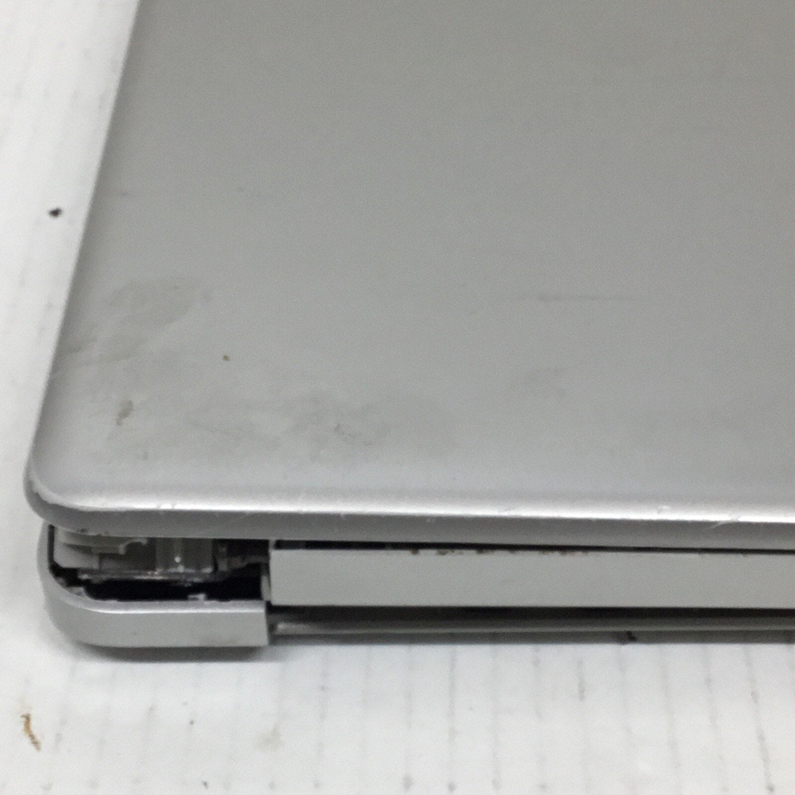 HP 17-by4013dx intel i3 Laptop READ DESCRIPTION