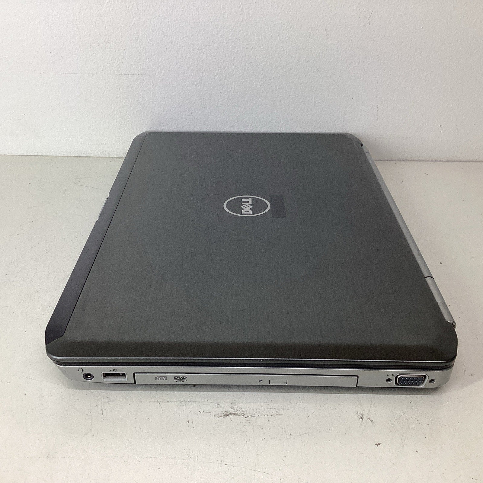 Dell Latitude E5520 15.6" Laptop 2.5GHz i5-2520M 3GB RAM 250GB HDD - For Parts