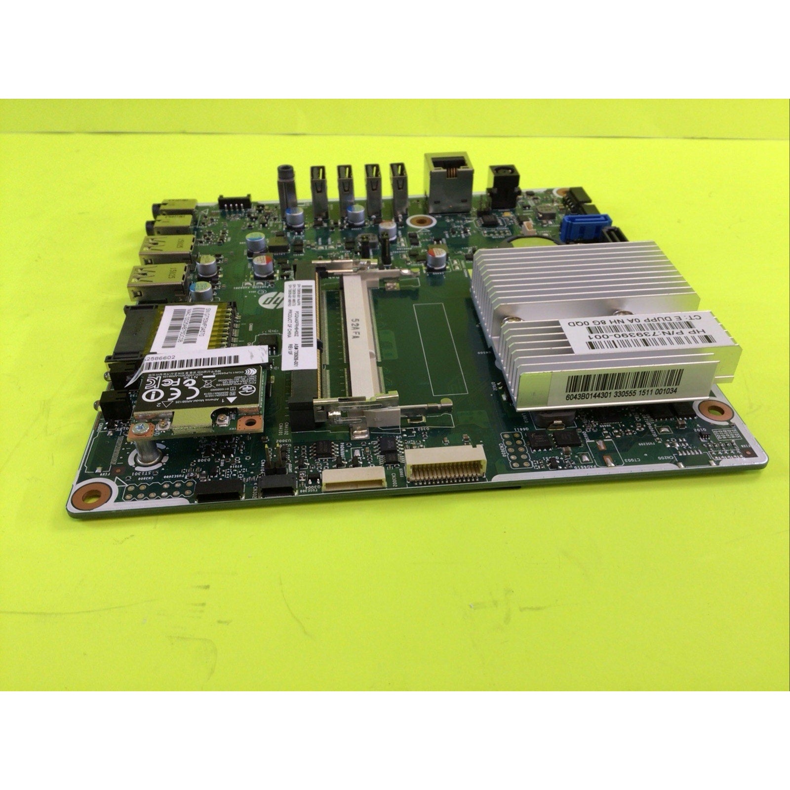 HP AIO 23-0g10 Motherboard - AMD E2-3800 1.3Ghz 730939-001