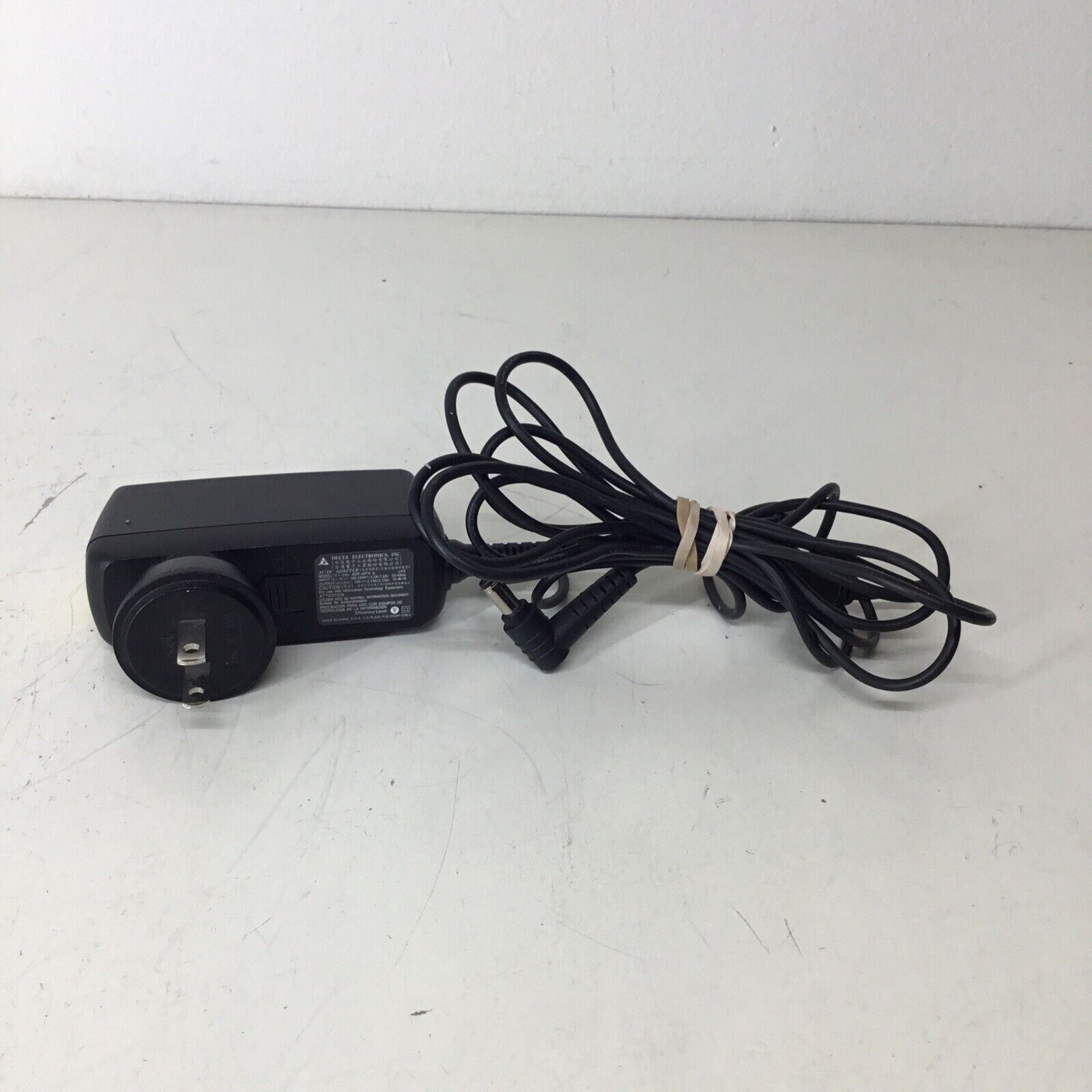 Genuine Delta ADP-40TH A AC Adapter 19V 2.15A Power Supply 410 OEM