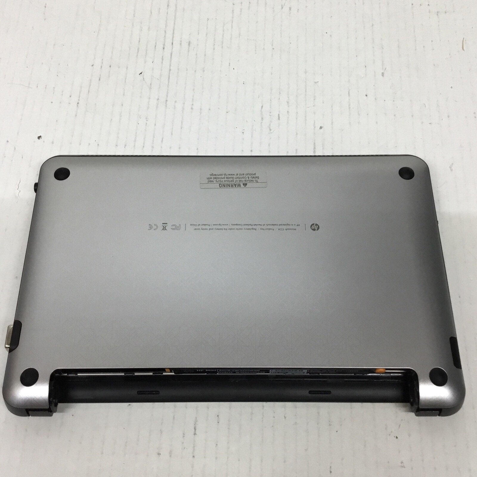 For Parts Hewlett-Packard HP Mini 210-1150NR Untested / No Adapter / No Battery