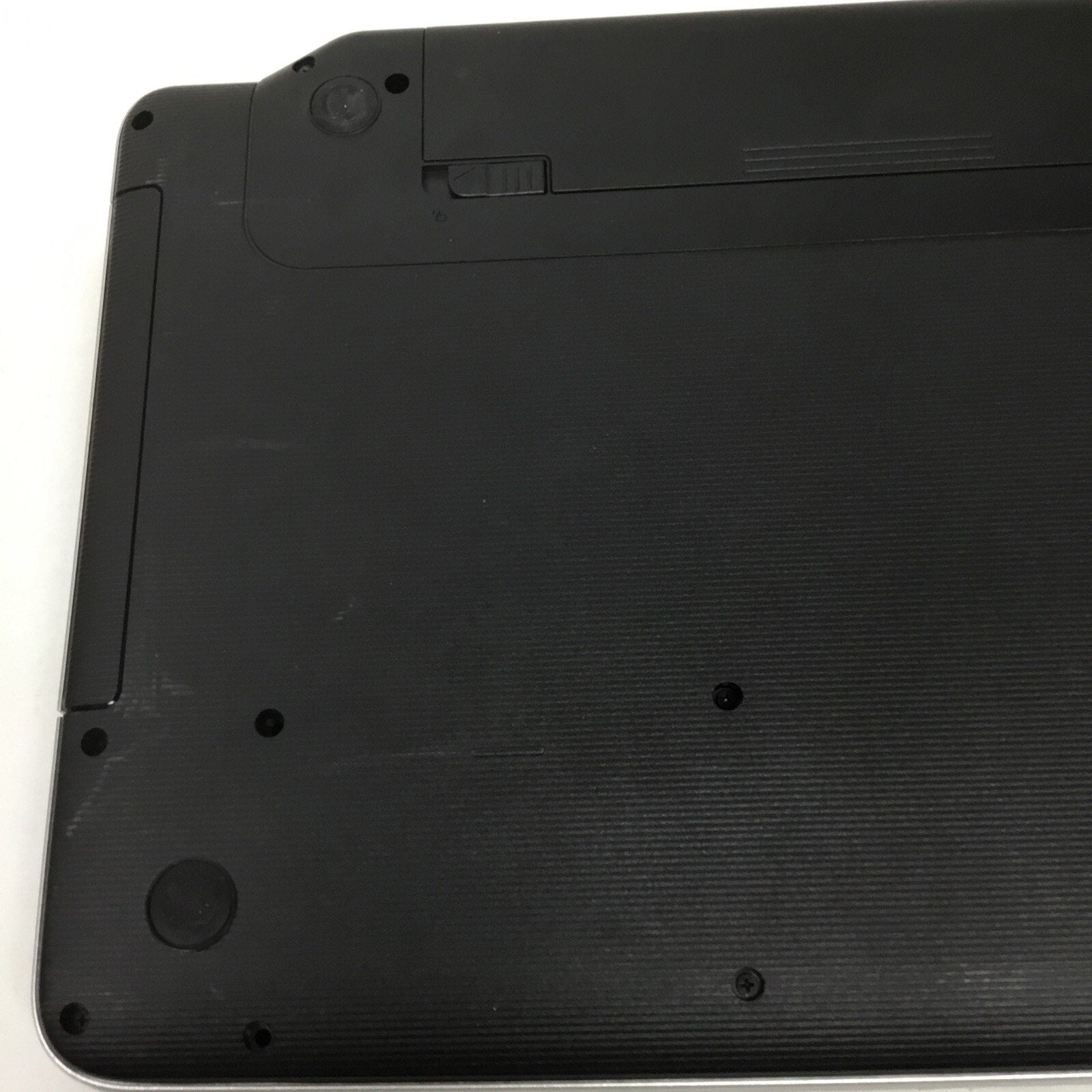 Dell Vostro 1540 Black Intel Core 1st Gen Ci3 15.6 inch Laptop READ DESC