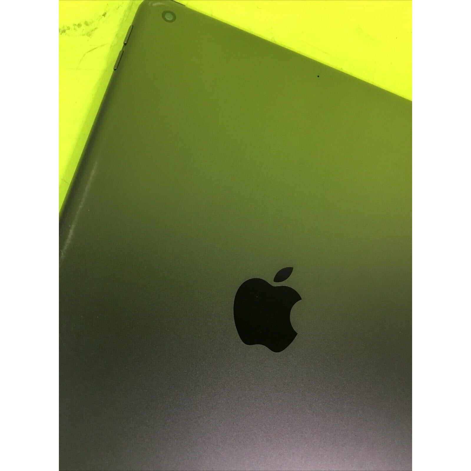 Apple iPad 7th Gen A2197 Gray FOR PARTS REPAIR or RECYCLE